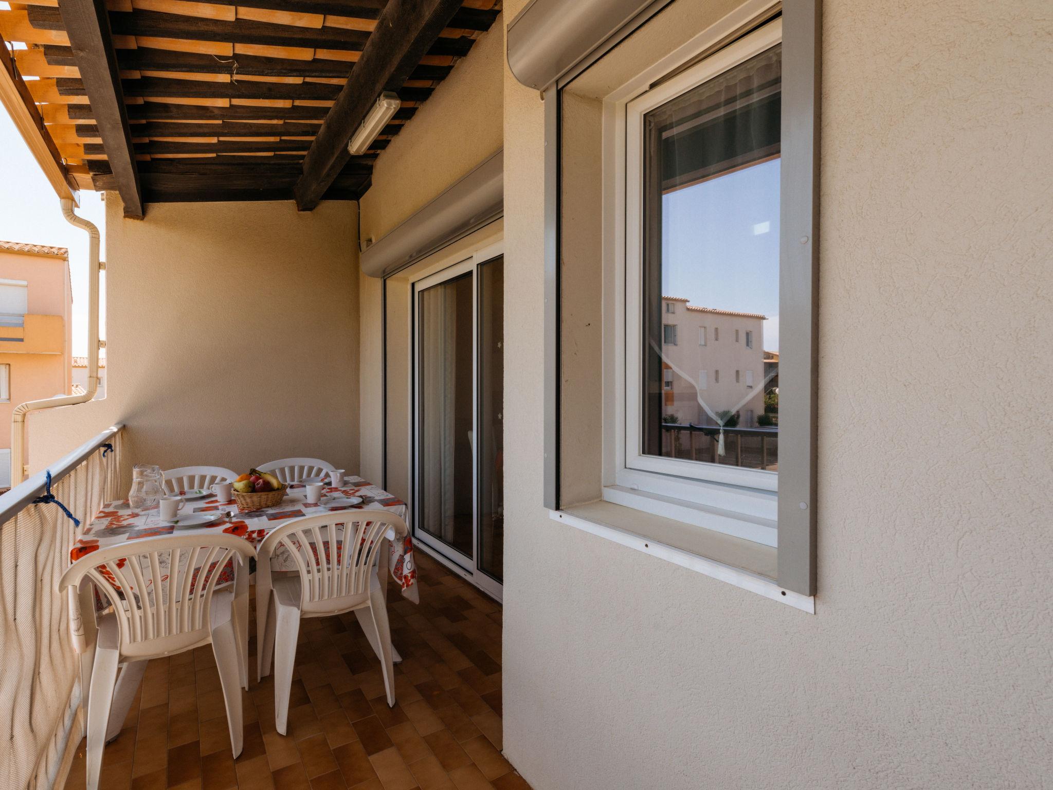 Foto 15 - Apartamento de 1 quarto em Agde com vistas do mar