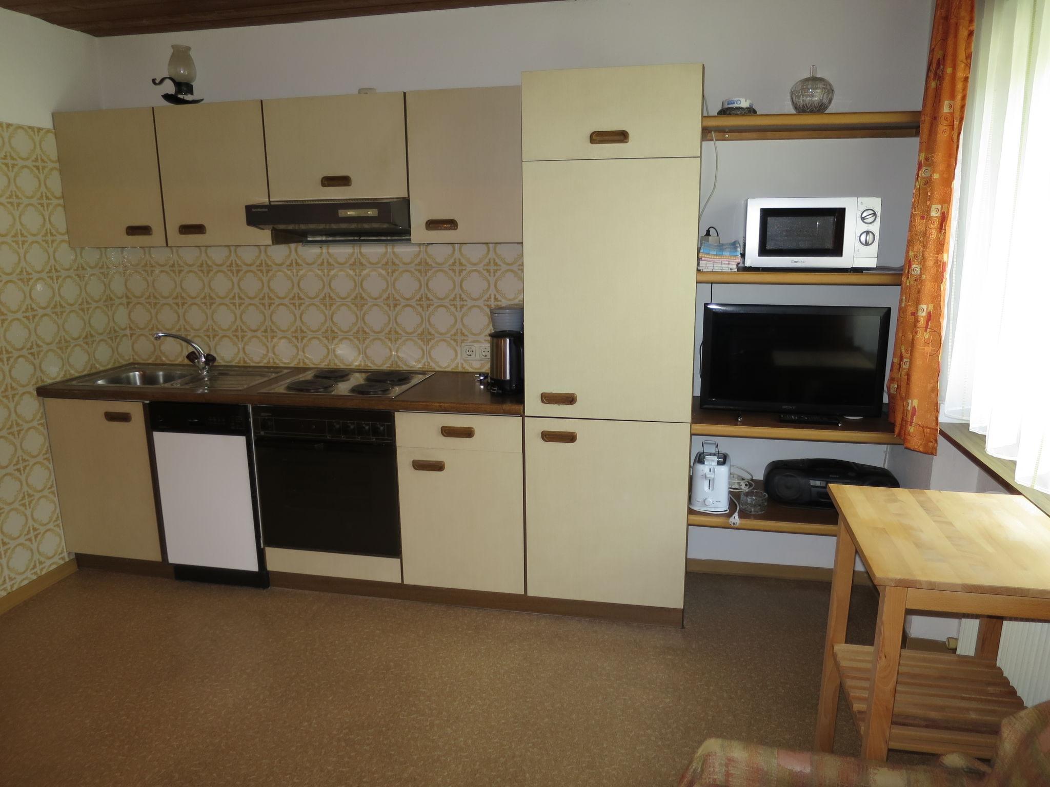 Photo 3 - 4 bedroom Apartment in Aschau im Zillertal with garden and mountain view
