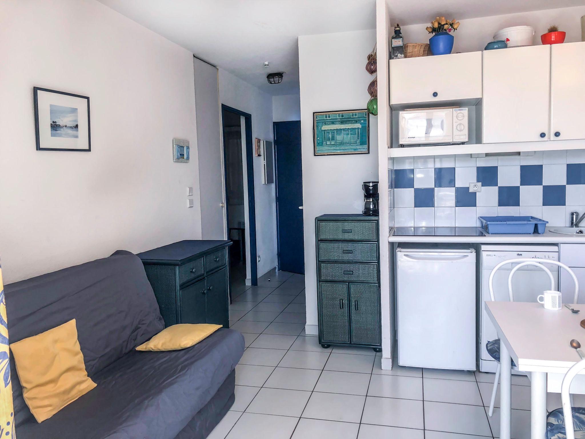 Foto 8 - Appartamento con 1 camera da letto a Agde con piscina e vista mare