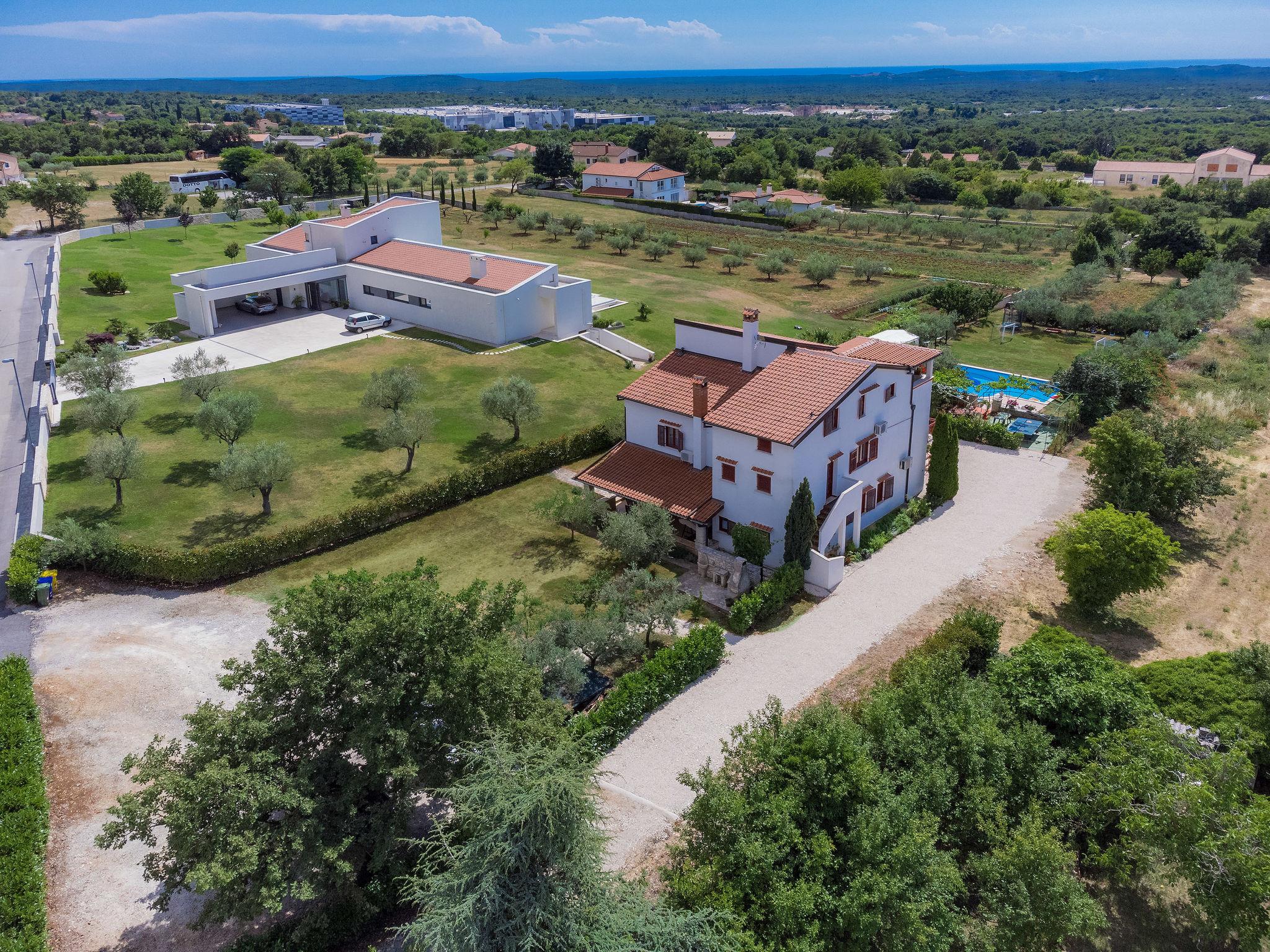 Foto 40 - Appartamento con 2 camere da letto a Kanfanar con piscina e giardino