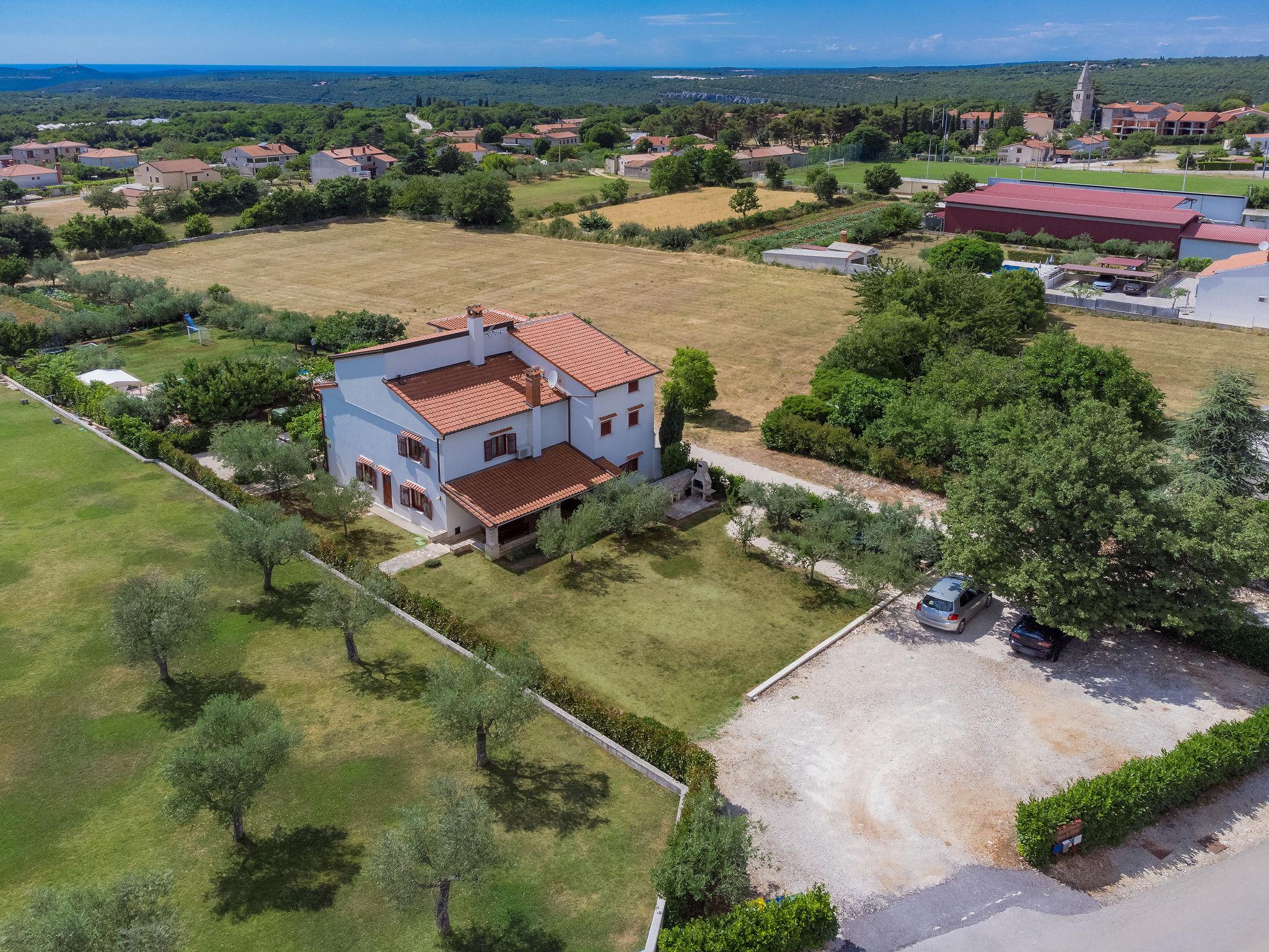 Foto 47 - Appartamento con 2 camere da letto a Kanfanar con piscina e vista mare