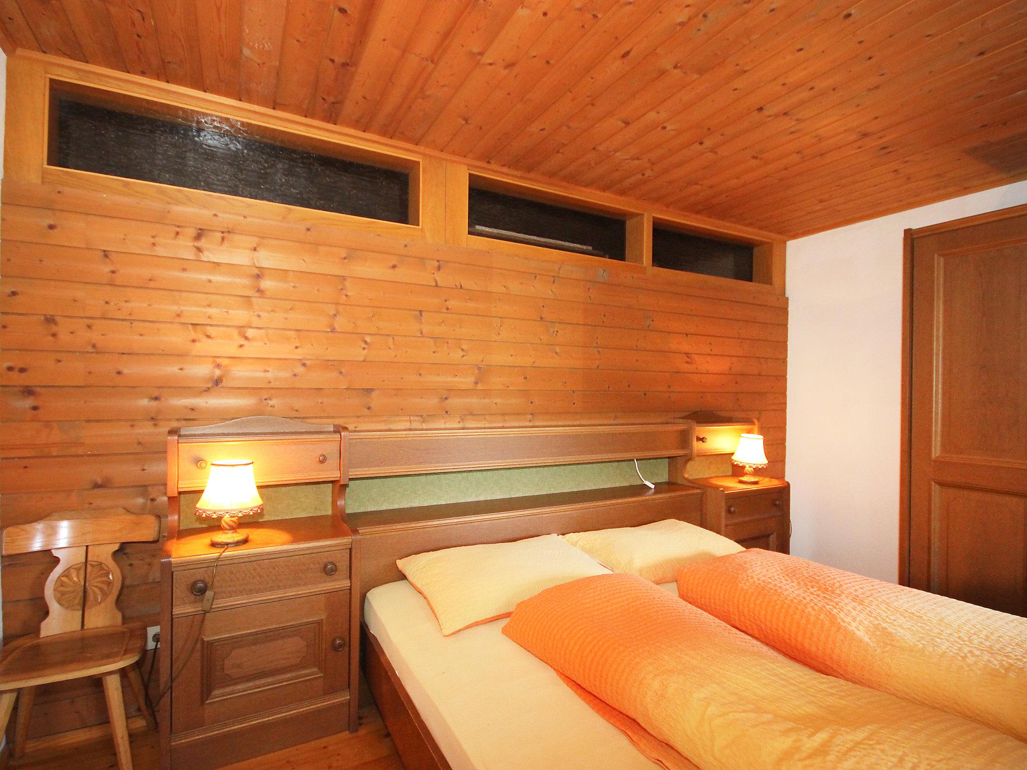 Foto 4 - Appartamento con 2 camere da letto a Aschau im Zillertal con giardino e vista sulle montagne