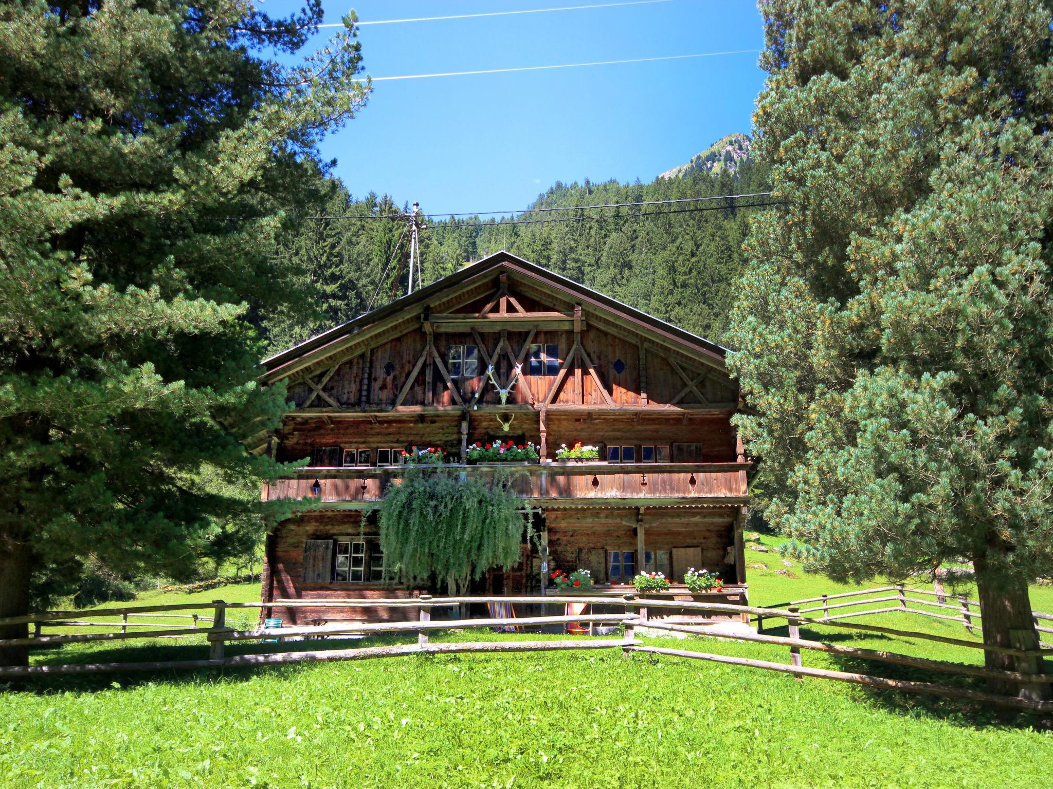 Photo 1 - Maison de 4 chambres à Finkenberg avec jardin et vues sur la montagne