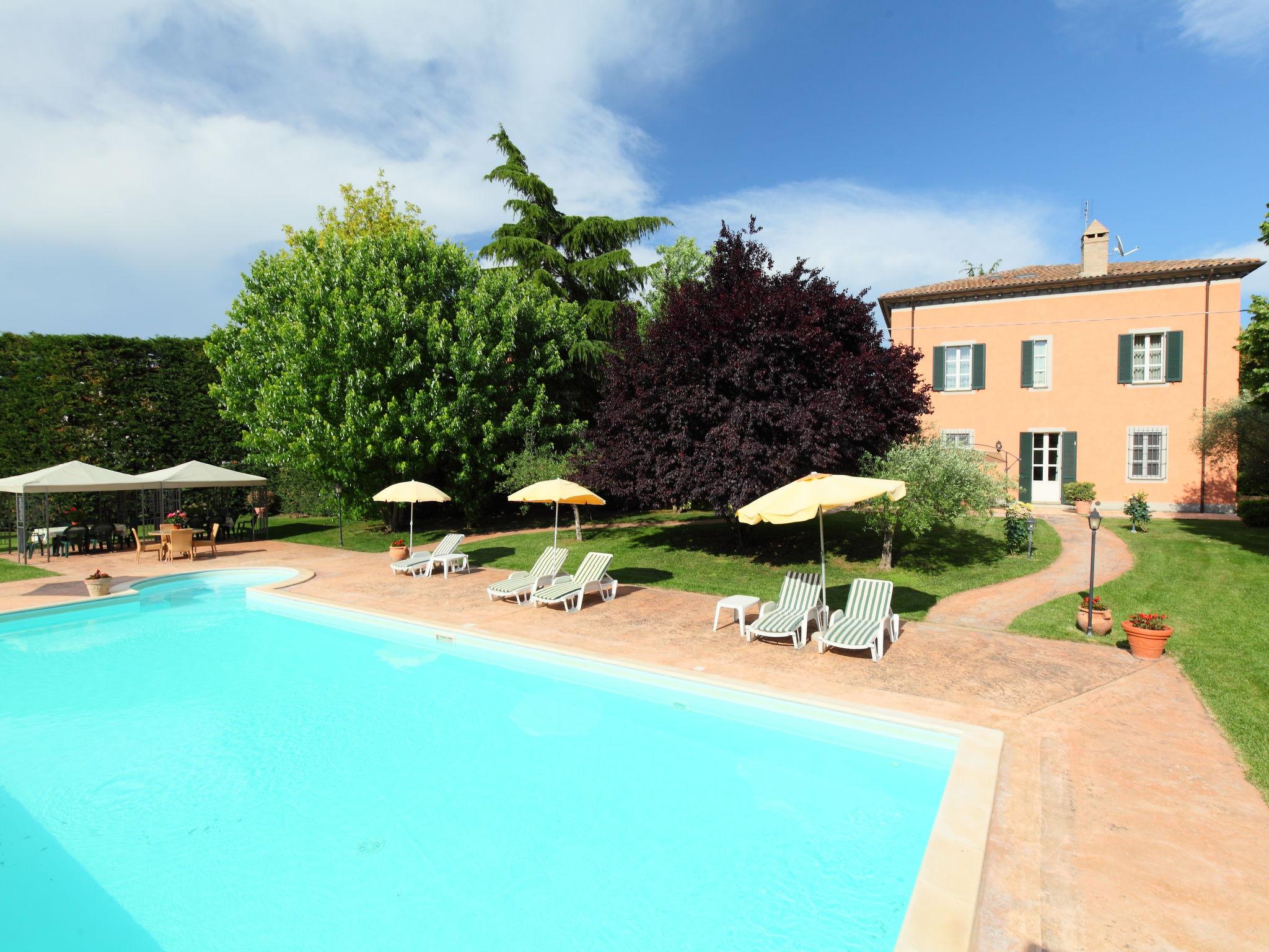 Photo 33 - Maison de 6 chambres à Bettona avec piscine privée et jardin