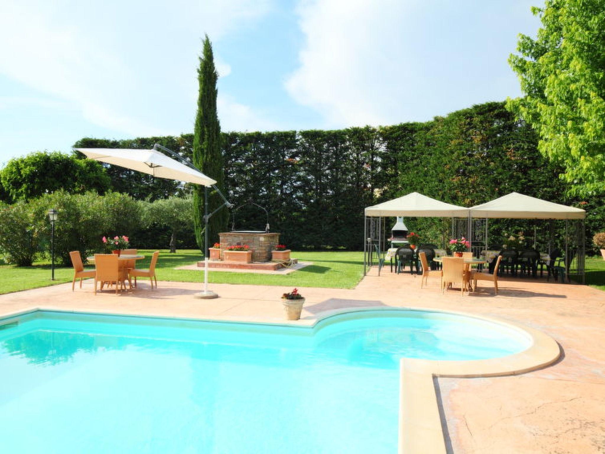 Photo 8 - Maison de 6 chambres à Bettona avec piscine privée et jardin