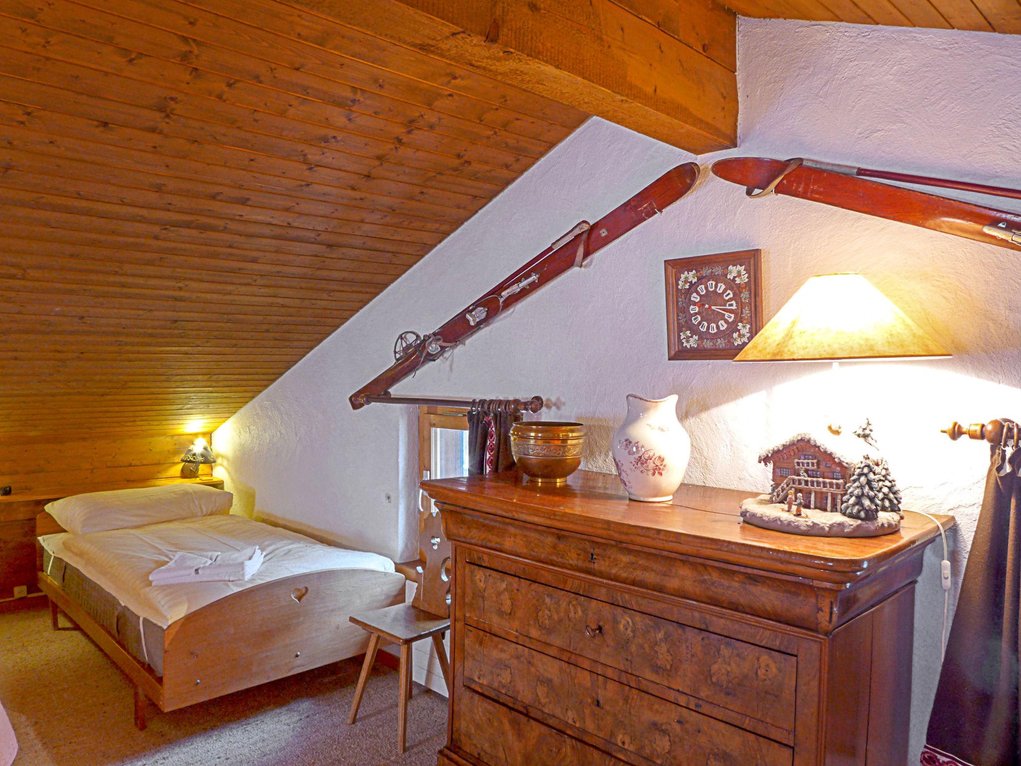 Foto 4 - Apartamento de 2 quartos em Lauterbrunnen com vista para a montanha