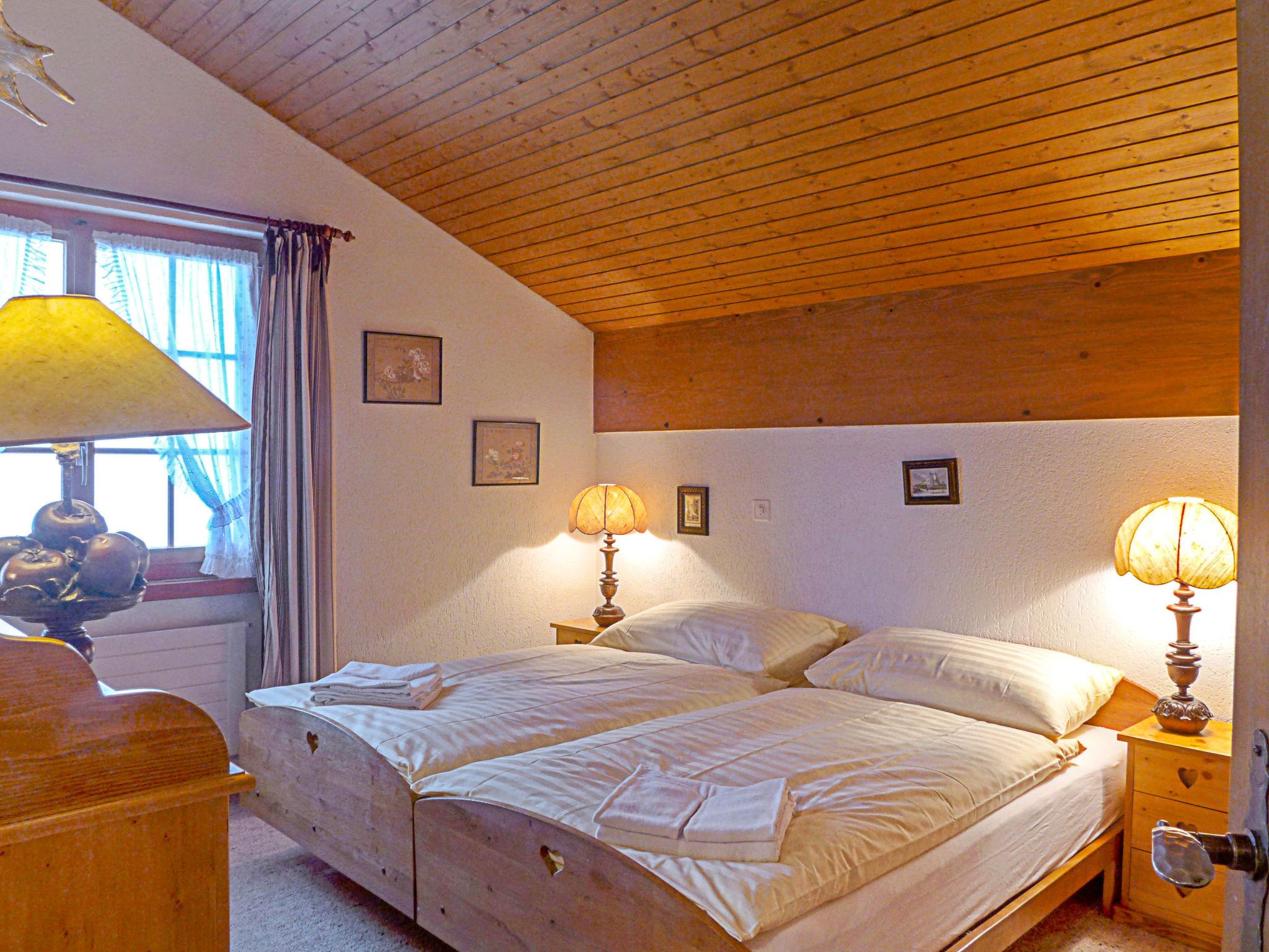 Foto 6 - Apartamento de 2 quartos em Lauterbrunnen com vista para a montanha