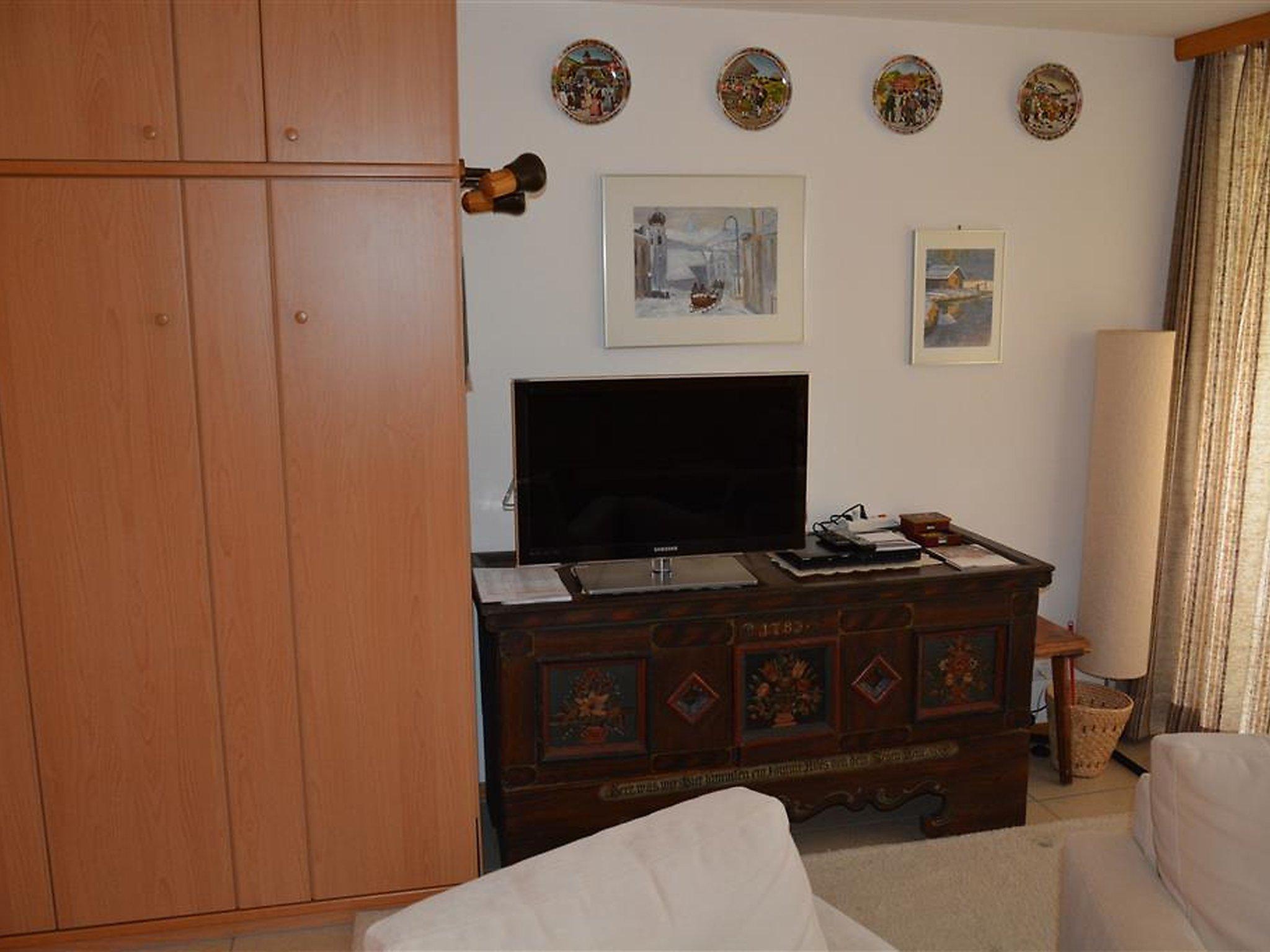 Photo 15 - 1 bedroom Apartment in Saanen