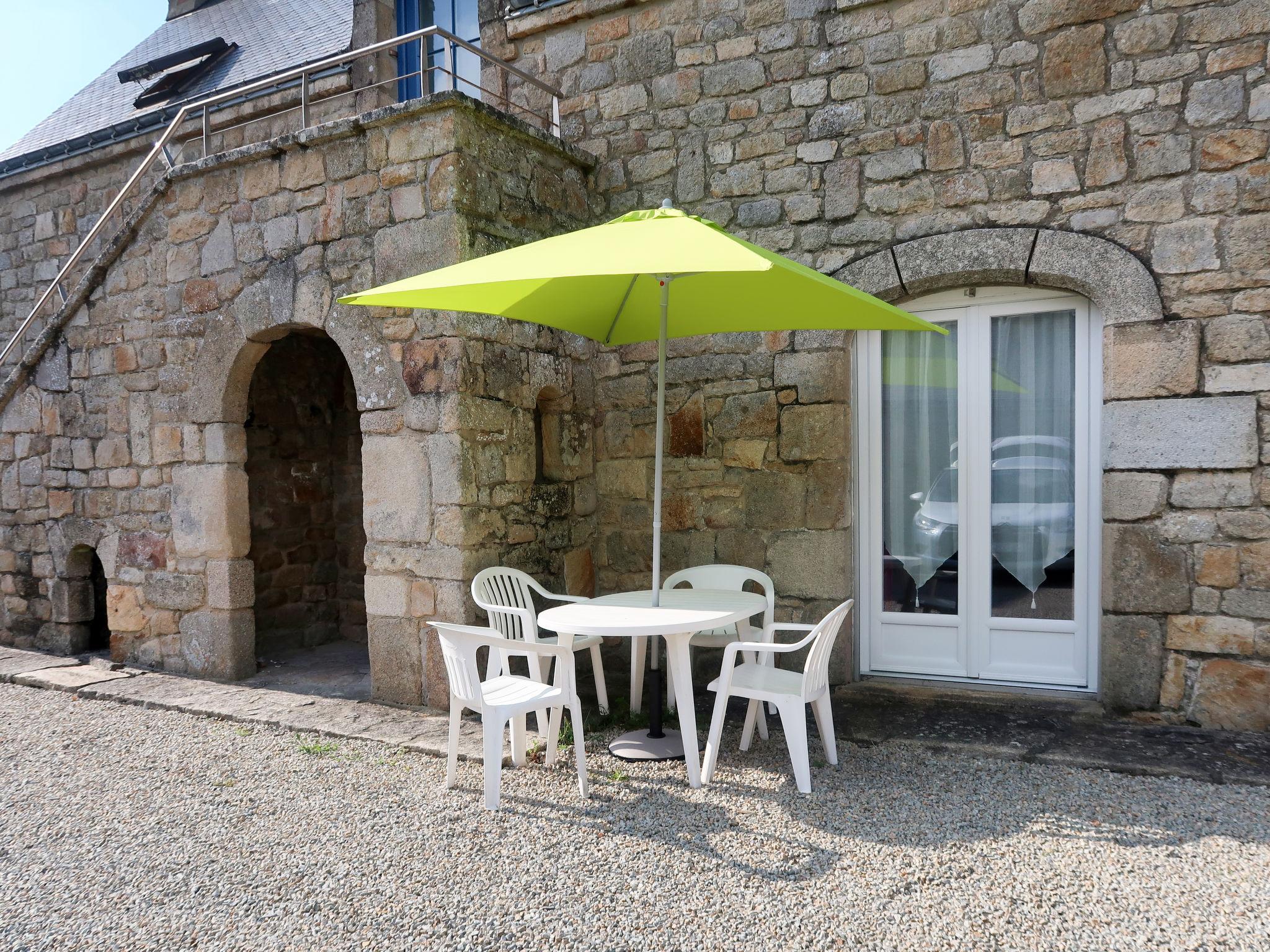 Photo 1 - Maison de 2 chambres à Plouhinec avec terrasse et vues à la mer