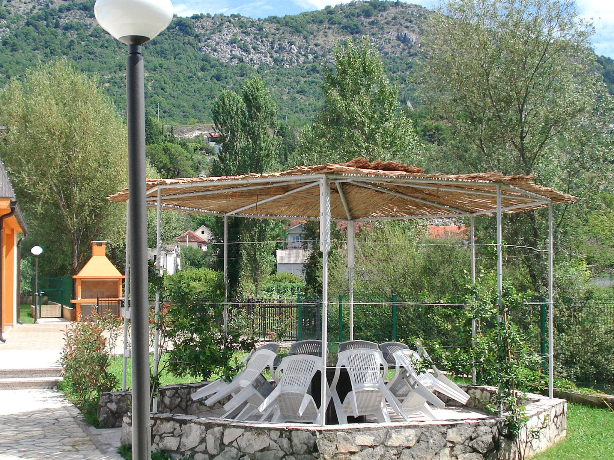 Photo 23 - Maison de 6 chambres à Vrgorac avec piscine privée et jardin