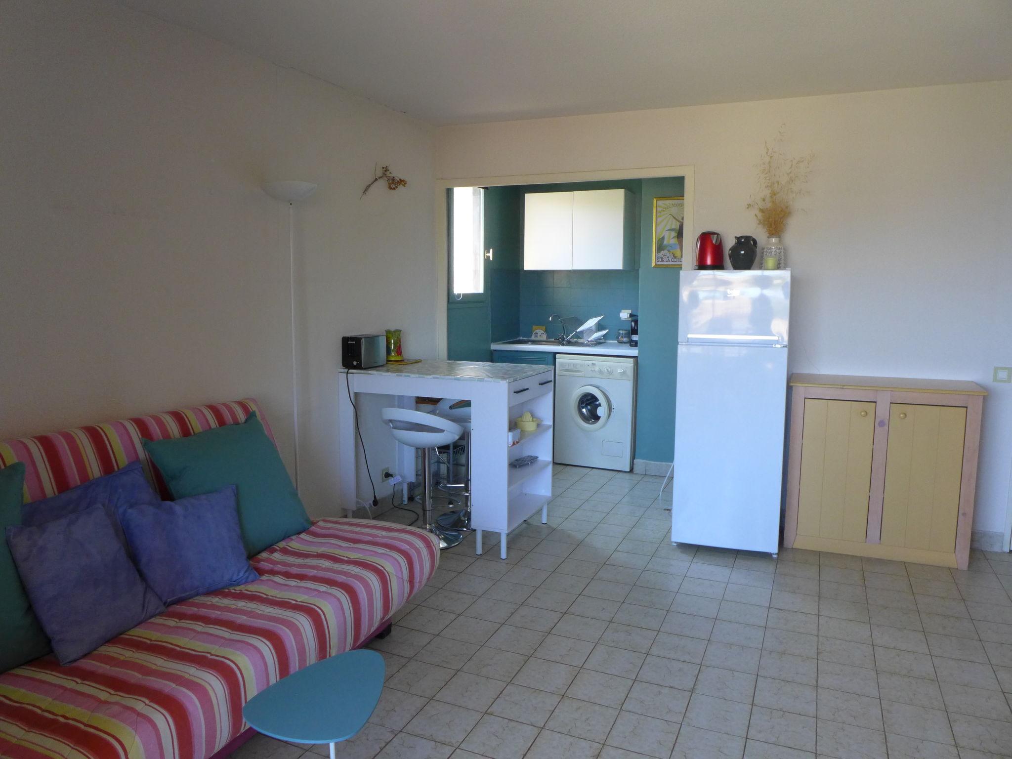 Foto 6 - Apartamento de 1 quarto em Saint-Raphaël com piscina