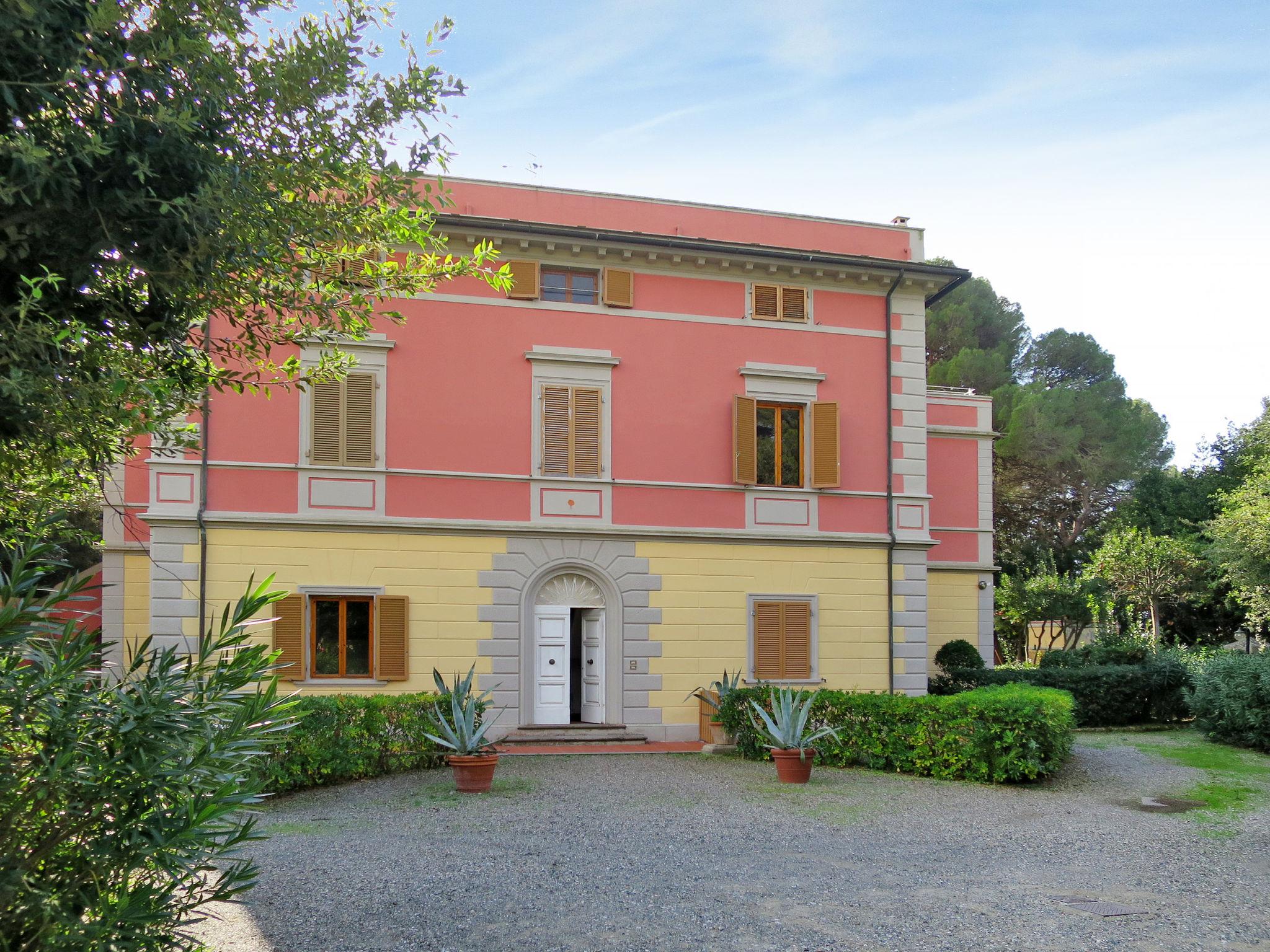 Foto 2 - Apartamento de 2 quartos em Rosignano Marittimo com jardim e vistas do mar