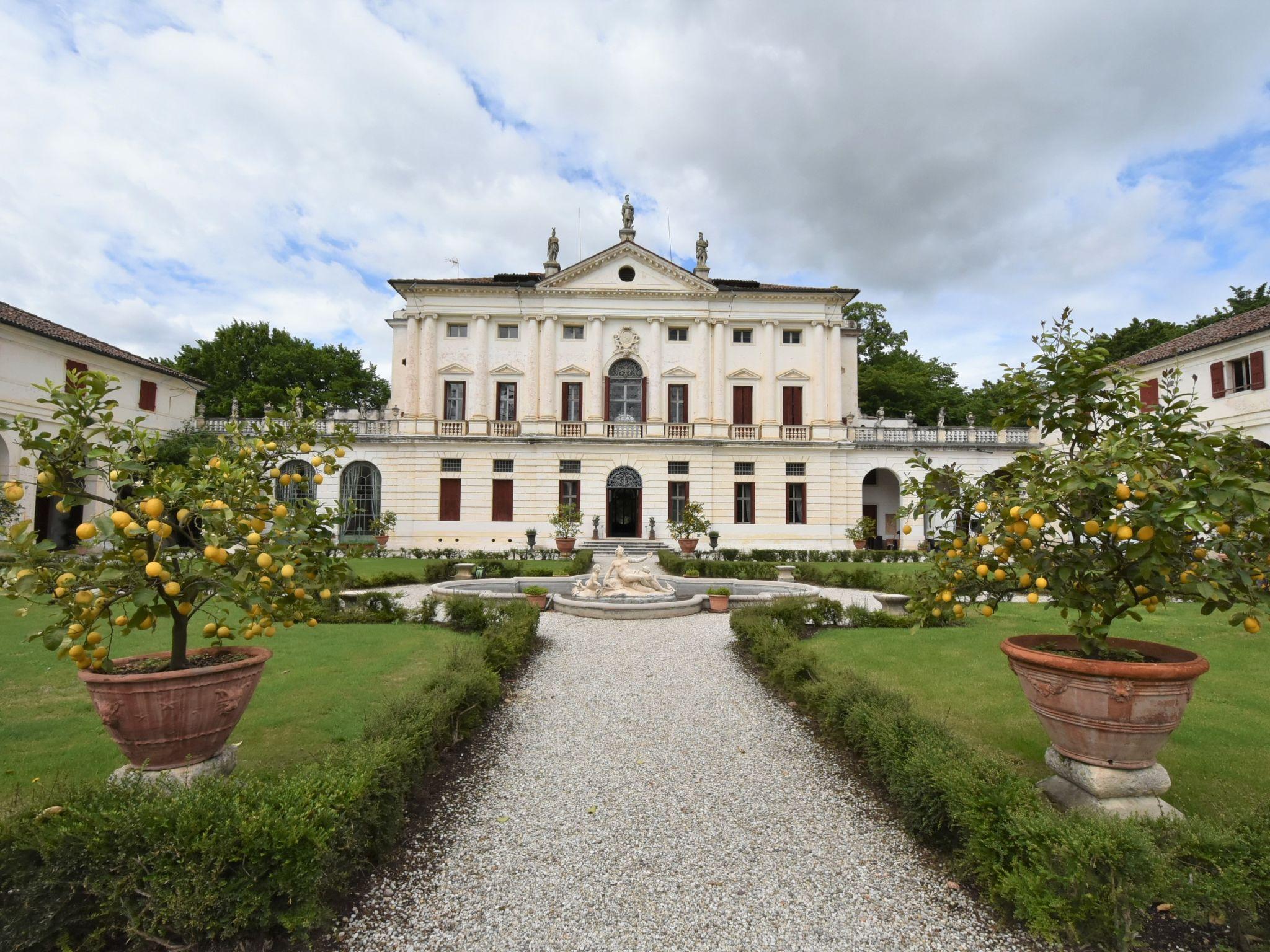 Photo 50 - Maison de 4 chambres à Piombino Dese avec piscine privée et jardin