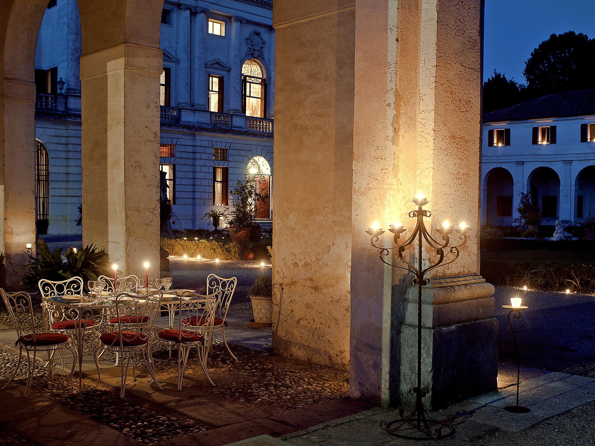 Photo 40 - Maison de 4 chambres à Piombino Dese avec piscine privée et jardin