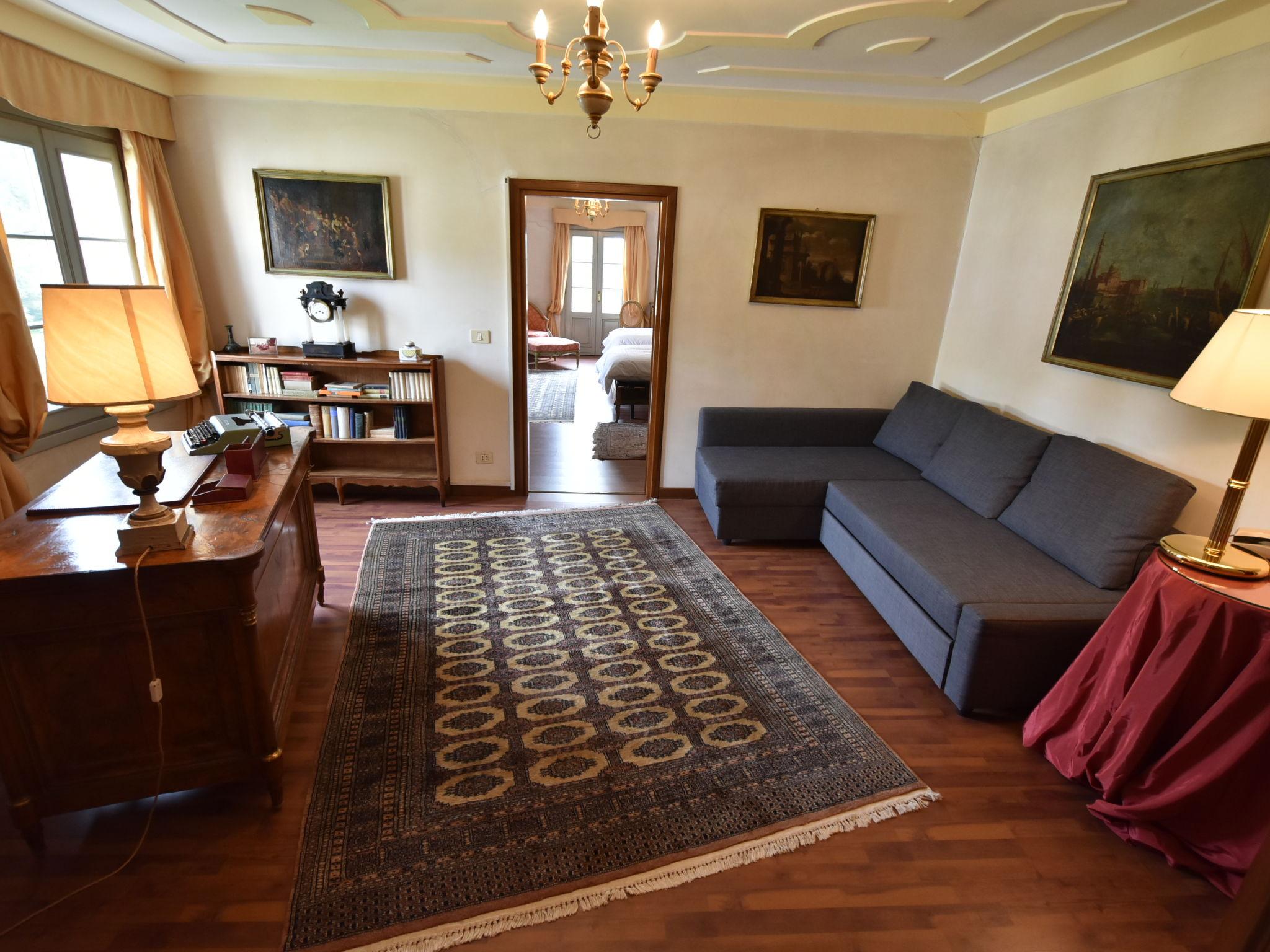 Photo 17 - 4 bedroom House in Piombino Dese with private pool and garden