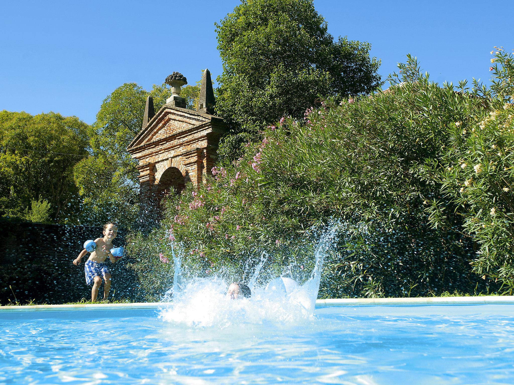 Photo 51 - Maison de 4 chambres à Piombino Dese avec piscine privée et jardin