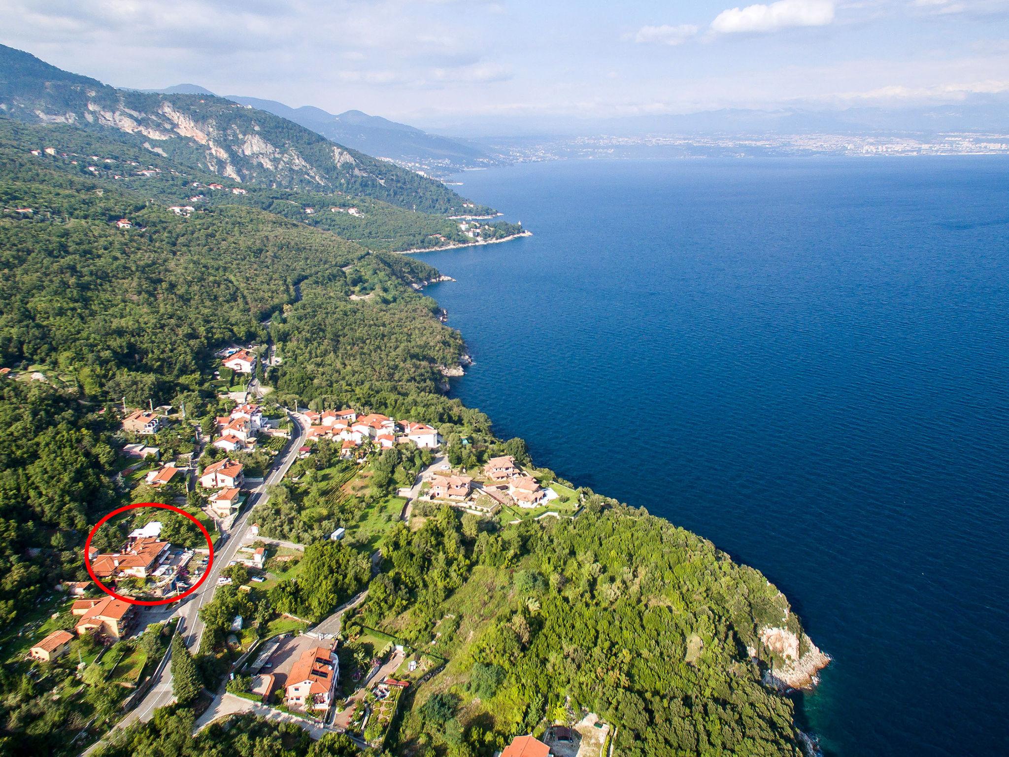 Foto 5 - Appartamento con 2 camere da letto a Mošćenička Draga con terrazza