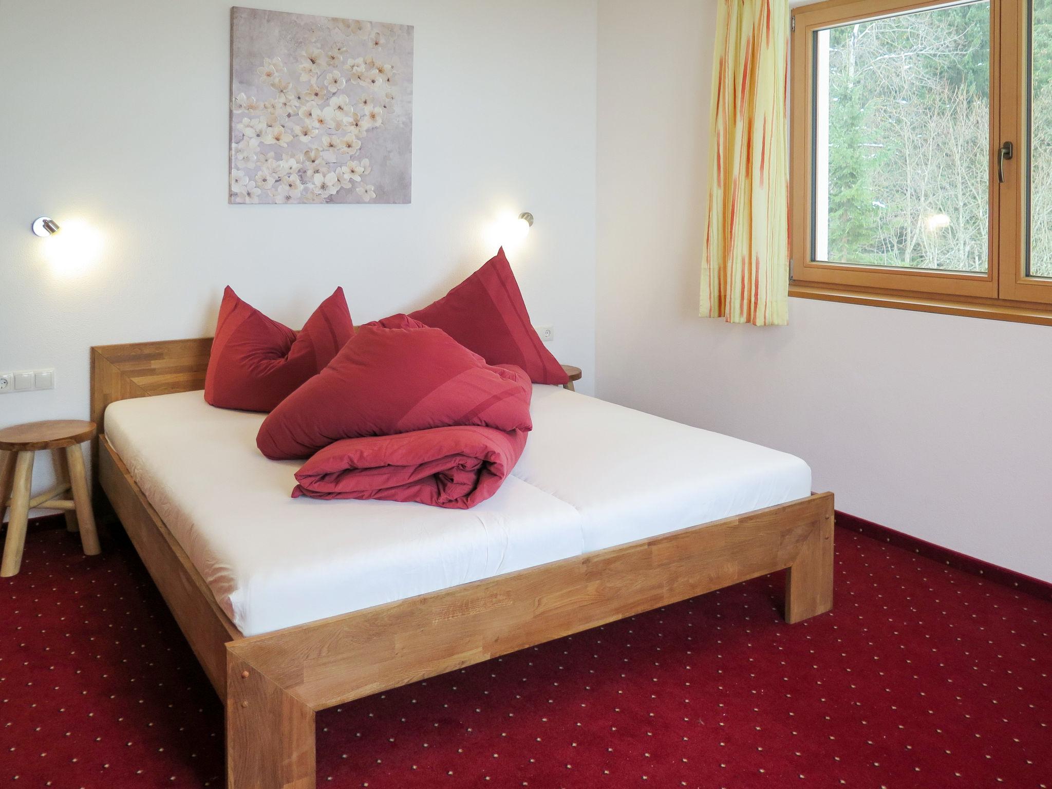 Foto 14 - Appartamento con 5 camere da letto a Kaltenbach con vista sulle montagne