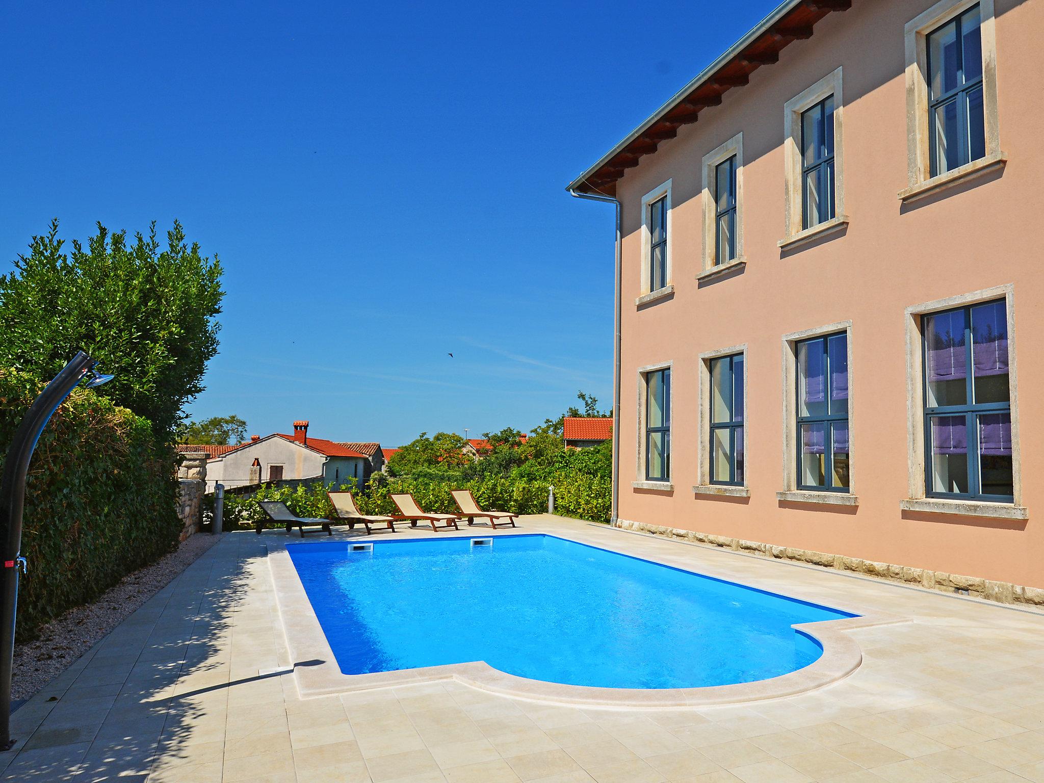 Photo 27 - Maison de 9 chambres à Tinjan avec piscine privée et jardin