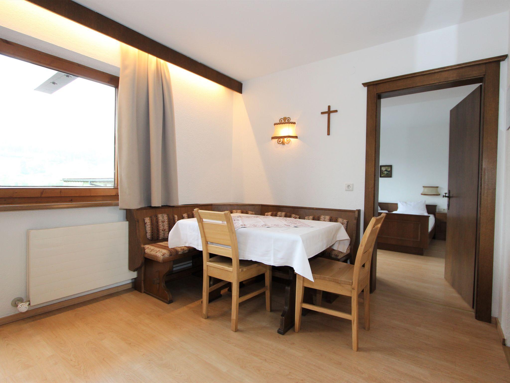 Foto 7 - Appartamento con 1 camera da letto a Fügen con giardino e vista sulle montagne