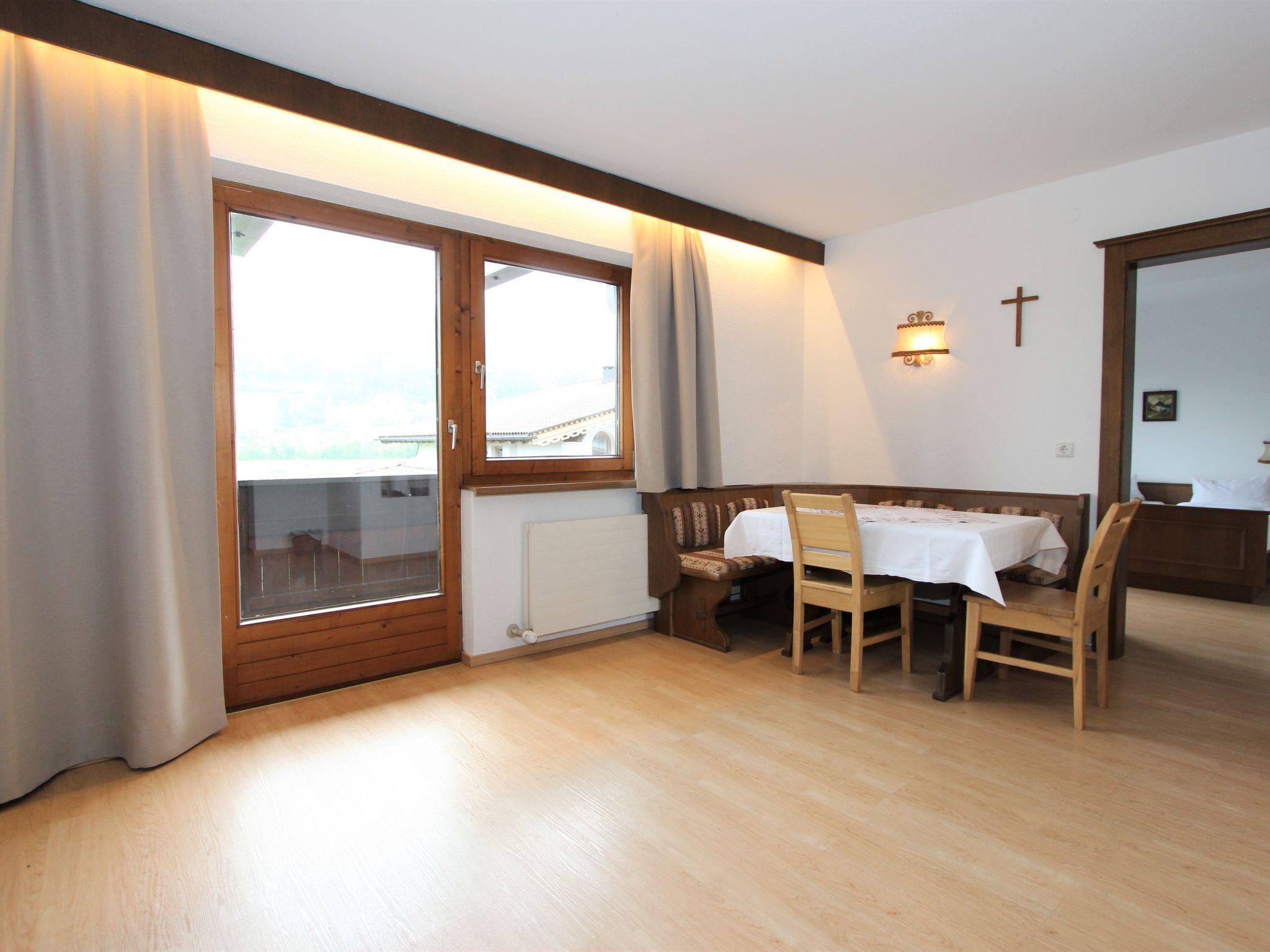 Foto 4 - Apartamento de 1 habitación en Fügen con jardín y vistas a la montaña