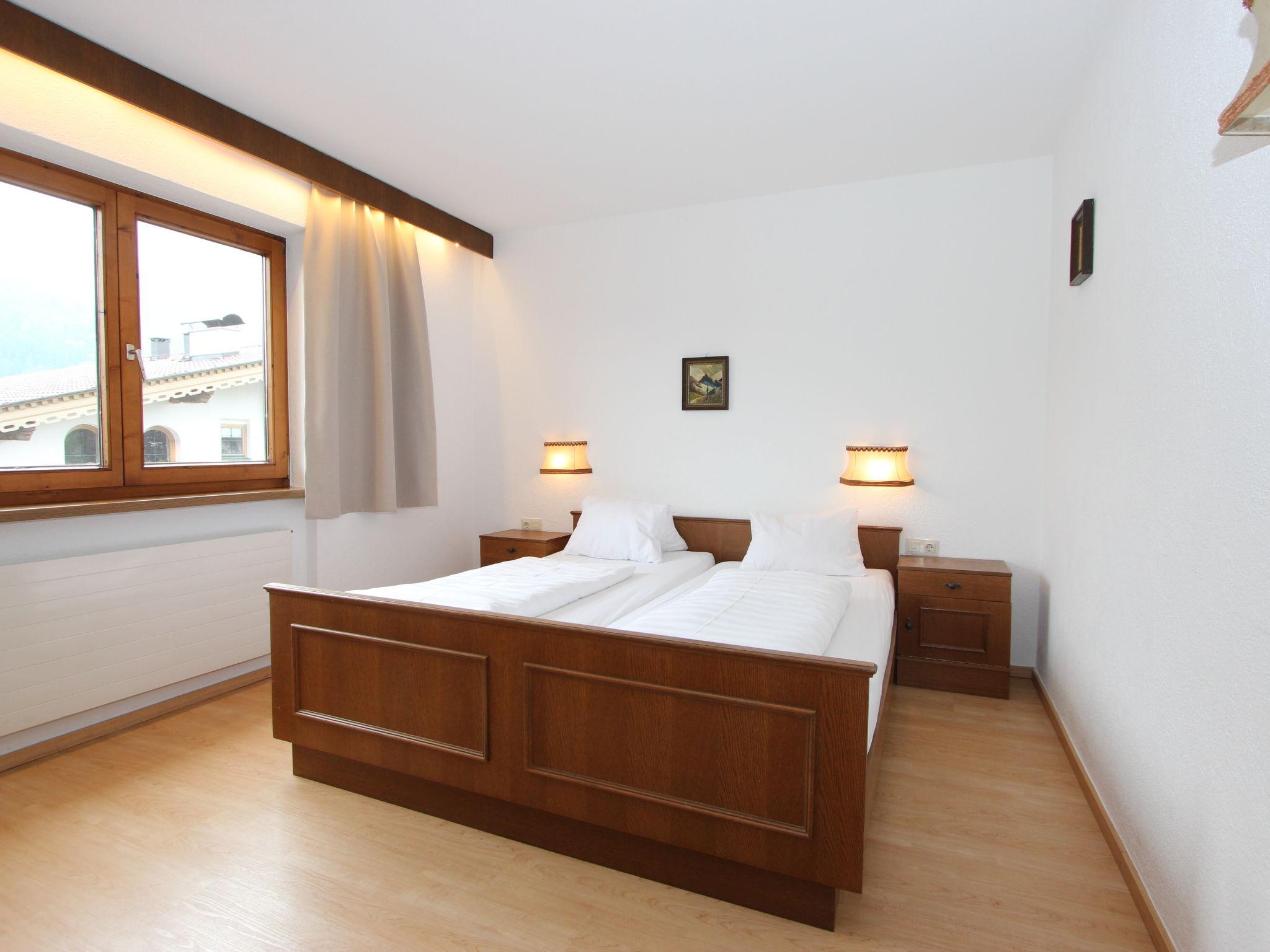 Foto 2 - Appartamento con 1 camera da letto a Fügen con giardino e vista sulle montagne