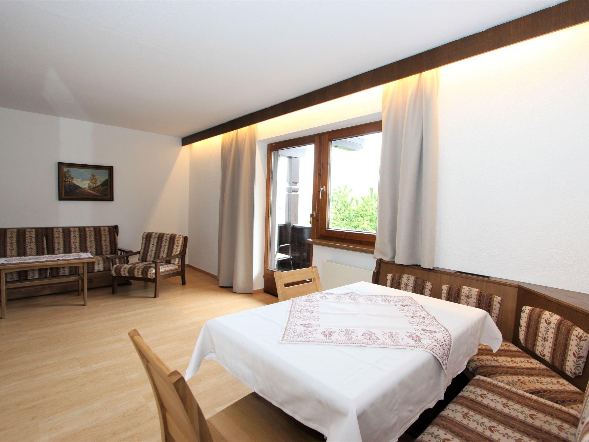 Foto 8 - Appartamento con 1 camera da letto a Fügen con giardino e vista sulle montagne