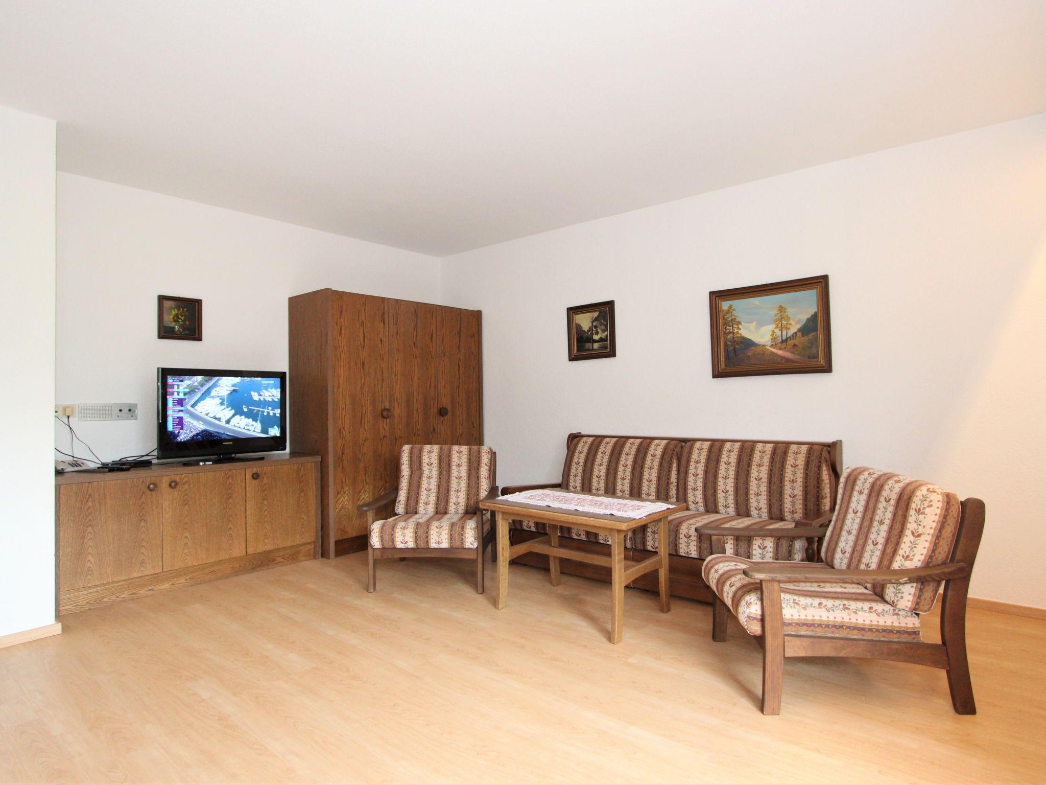 Foto 5 - Apartamento de 1 habitación en Fügen con jardín y vistas a la montaña