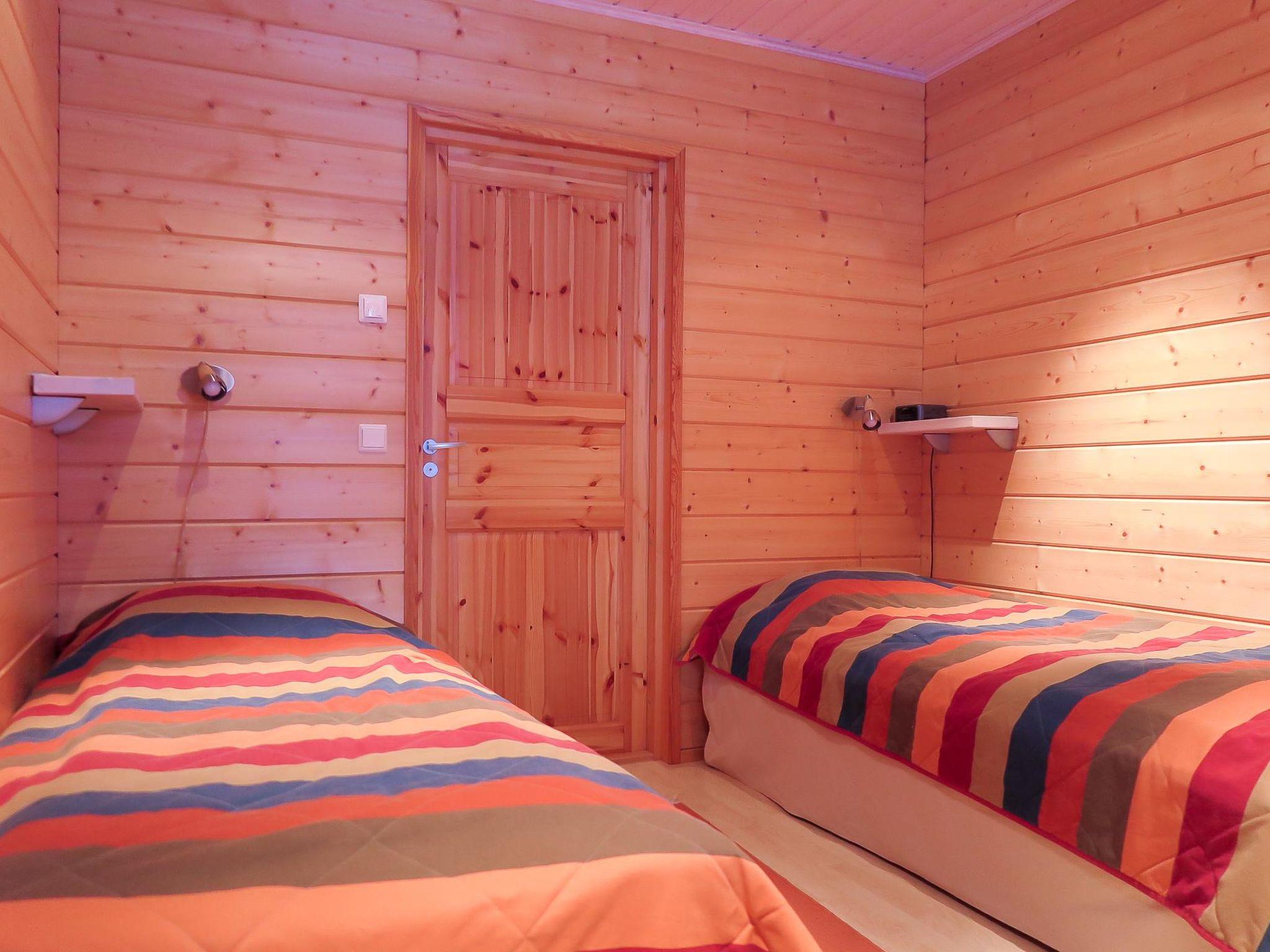 Foto 14 - Casa de 7 quartos em Kittilä com sauna e vista para a montanha