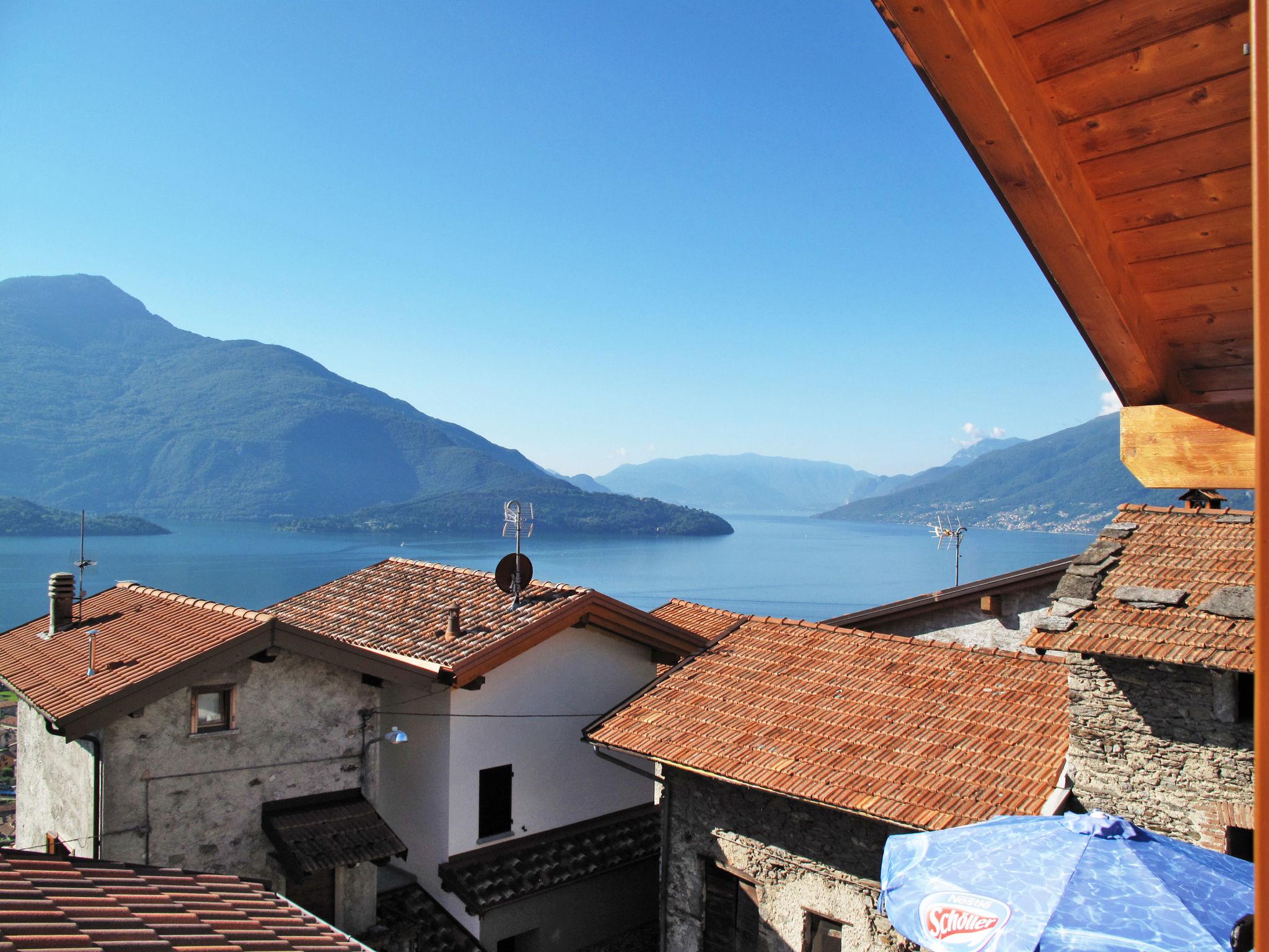 Foto 3 - Appartamento con 2 camere da letto a Vercana con terrazza e vista sulle montagne