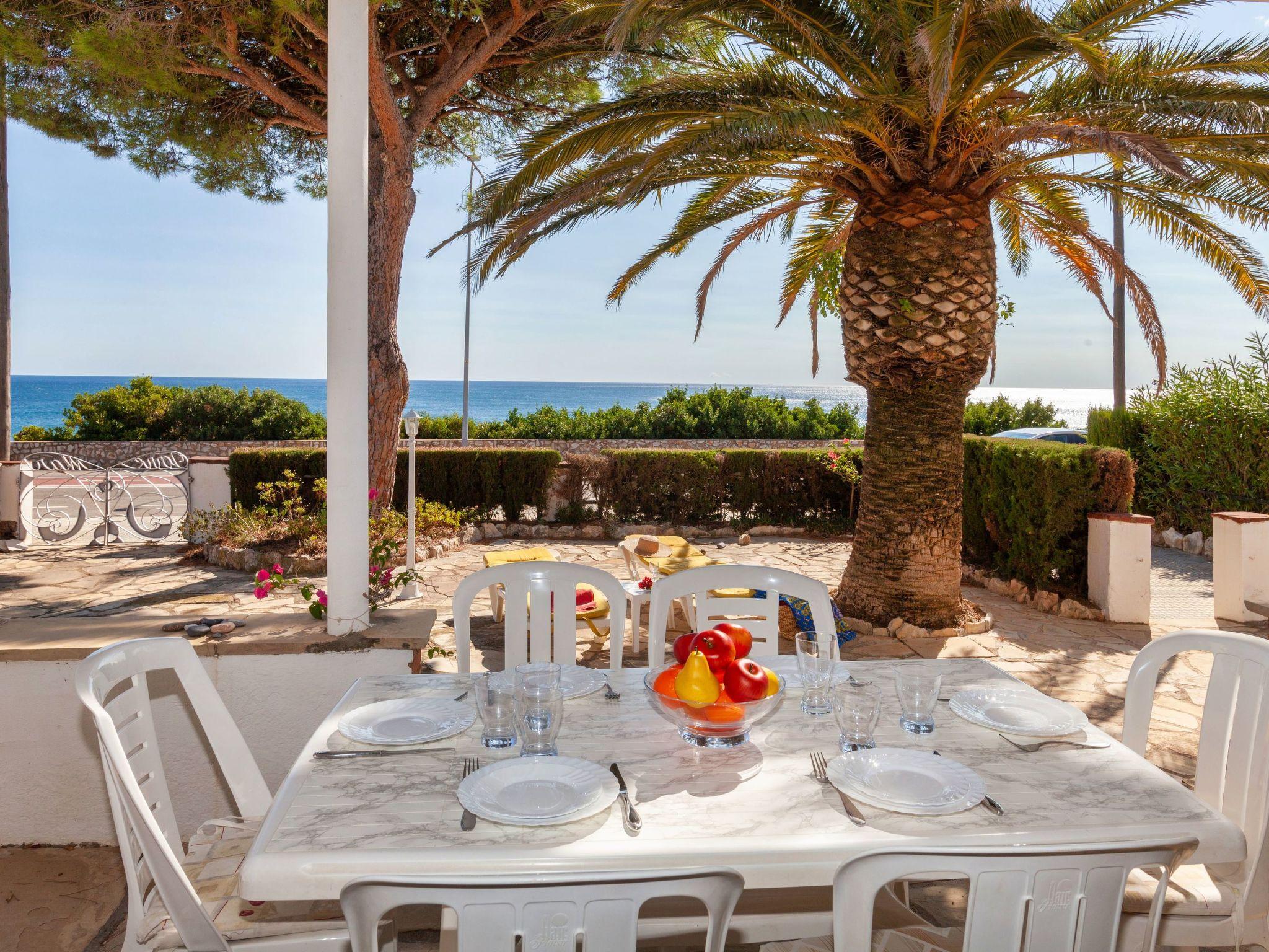 Photo 16 - Maison de 3 chambres à Mont-roig del Camp avec jardin et vues à la mer