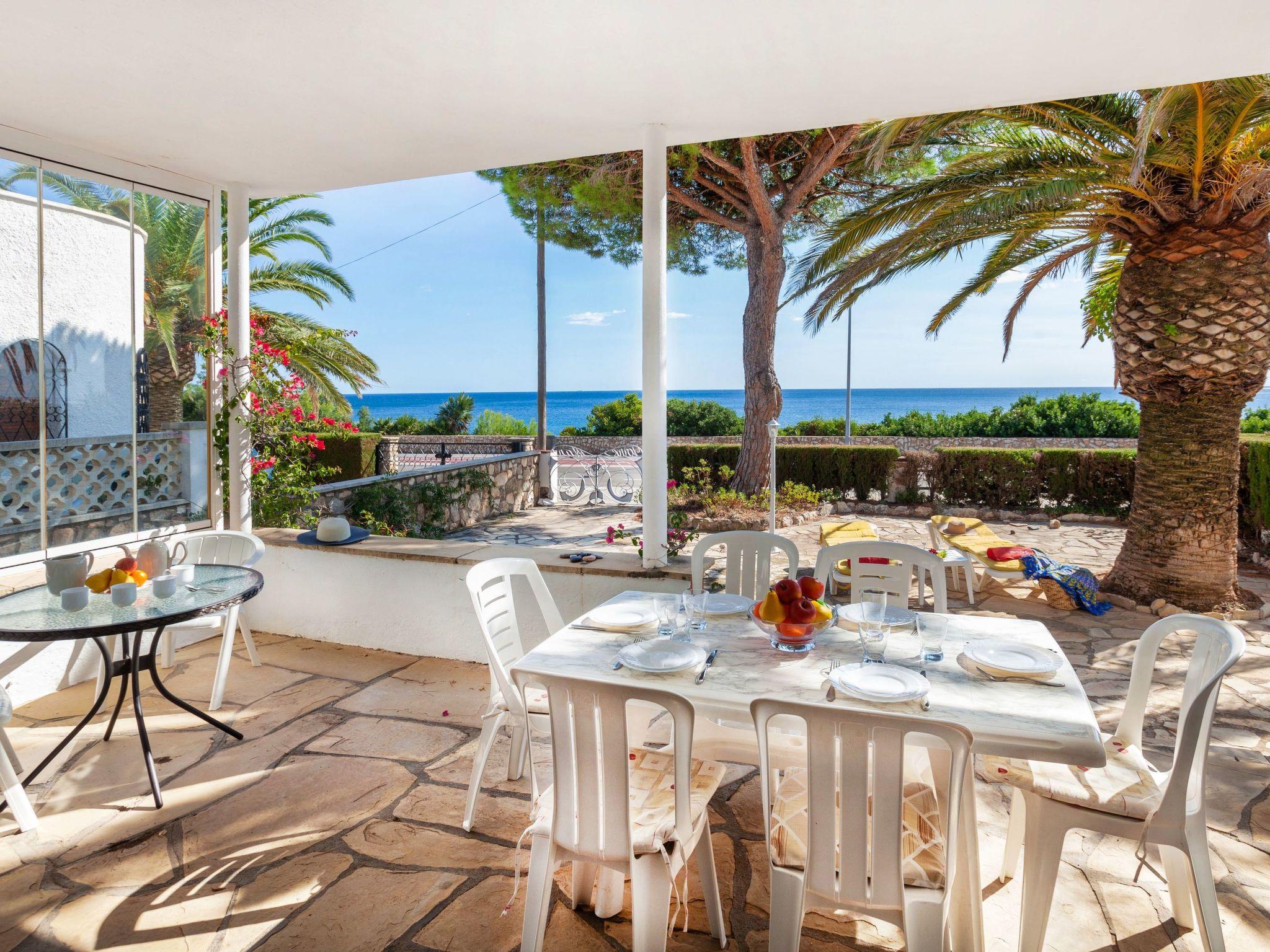 Photo 15 - Maison de 3 chambres à Mont-roig del Camp avec jardin et vues à la mer