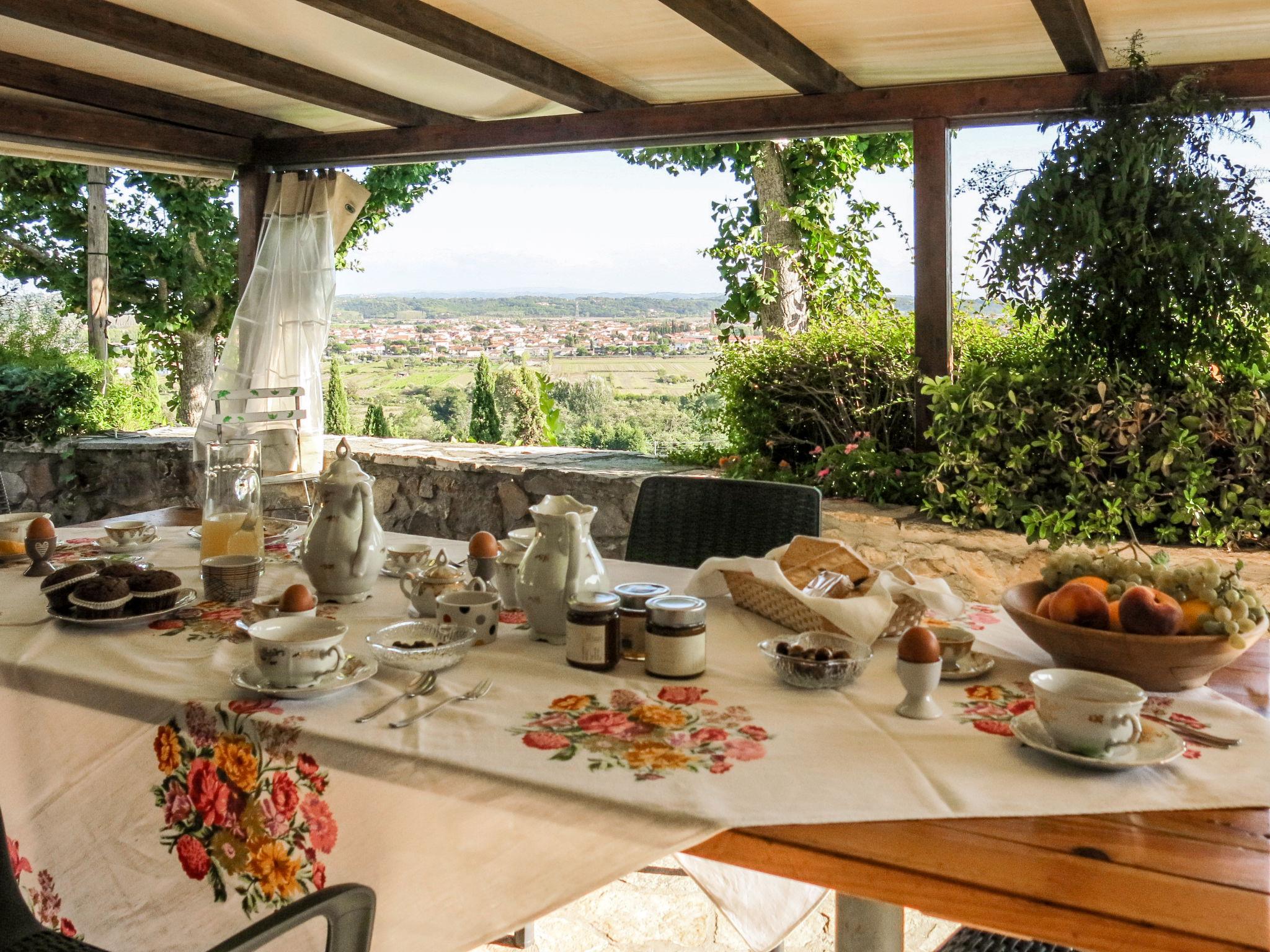 Foto 4 - Casa con 5 camere da letto a Buti con piscina privata e giardino