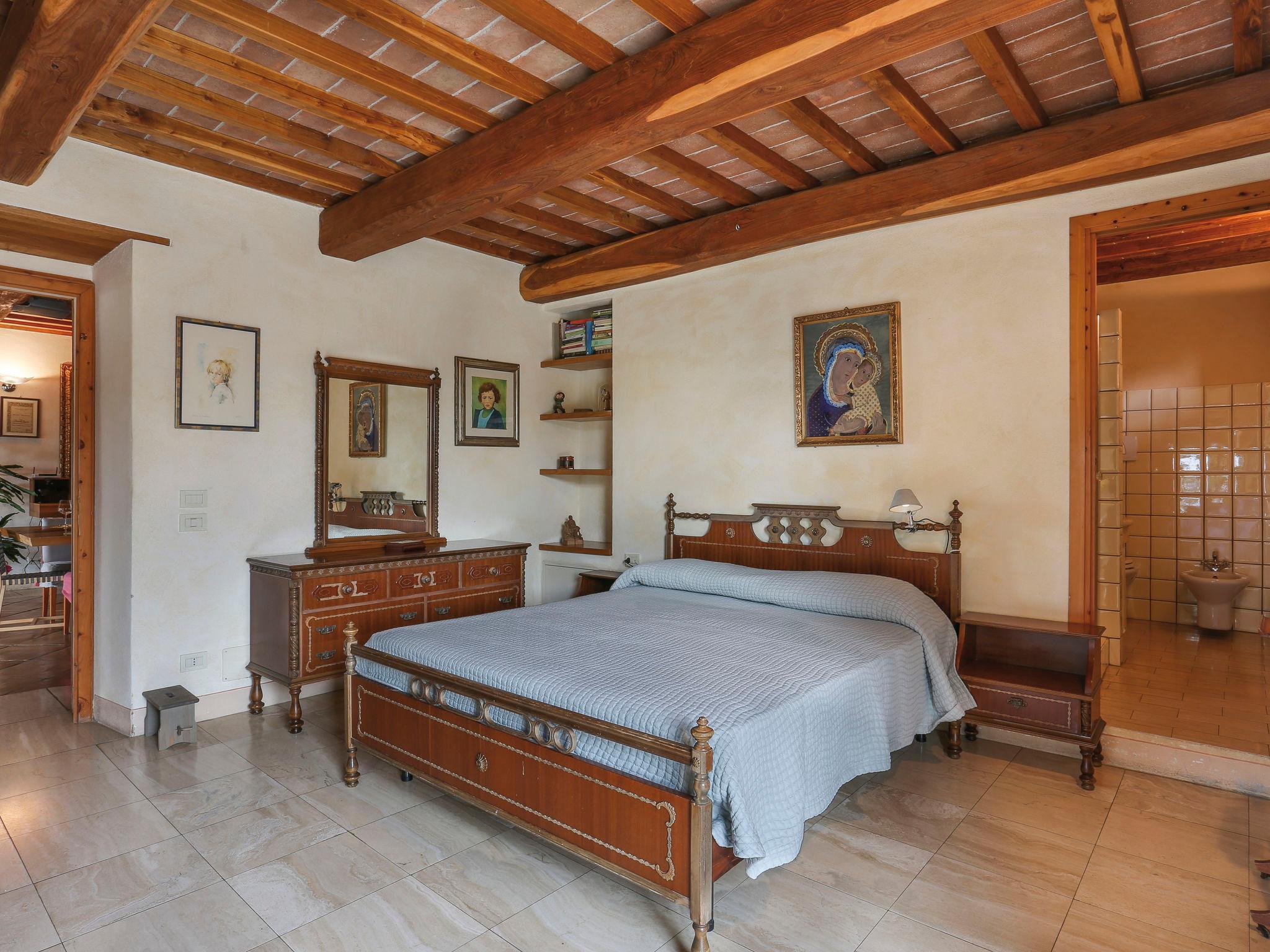 Foto 19 - Casa con 5 camere da letto a Buti con piscina privata e giardino