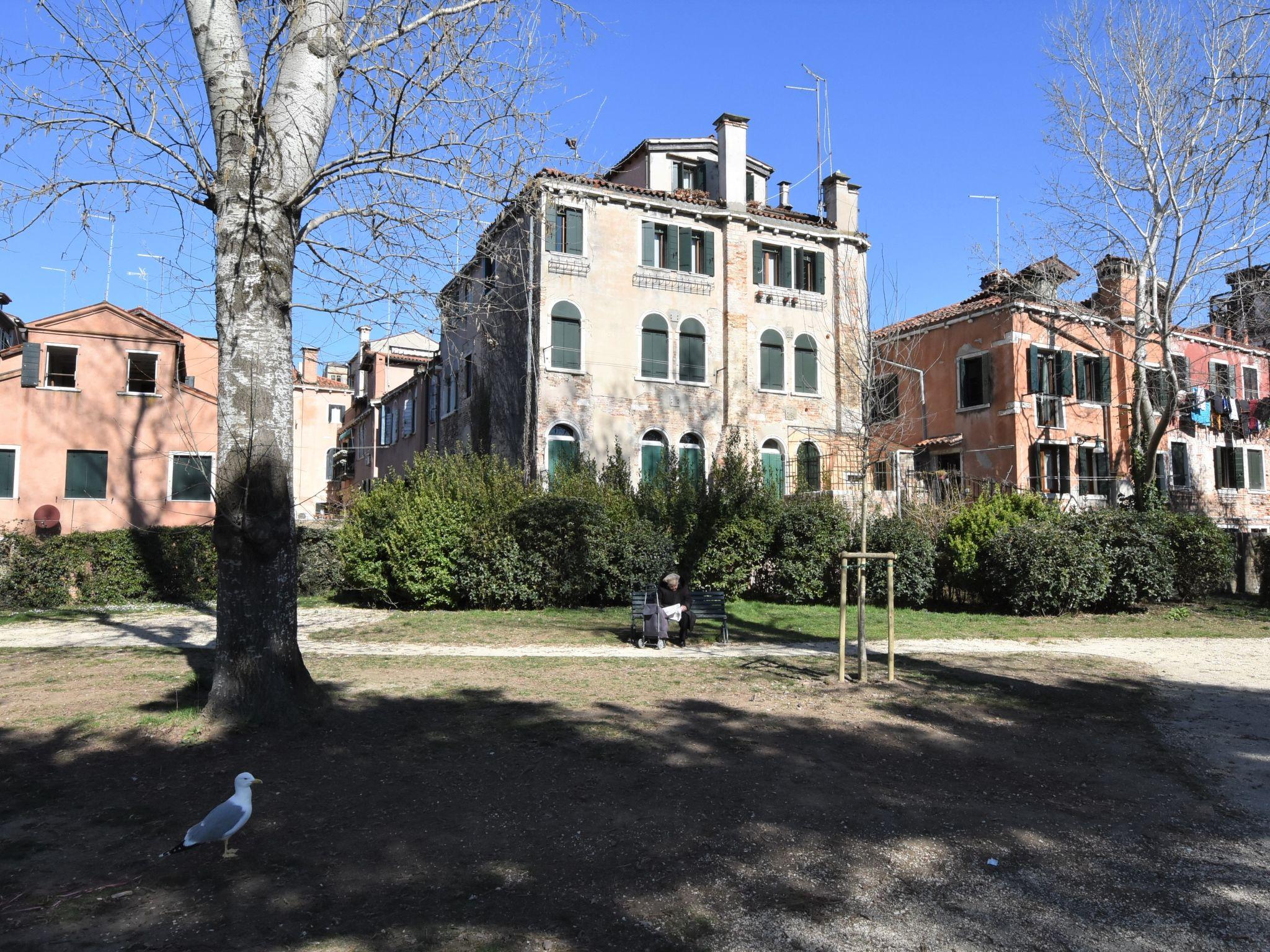Foto 17 - Apartamento de 3 habitaciones en Venecia
