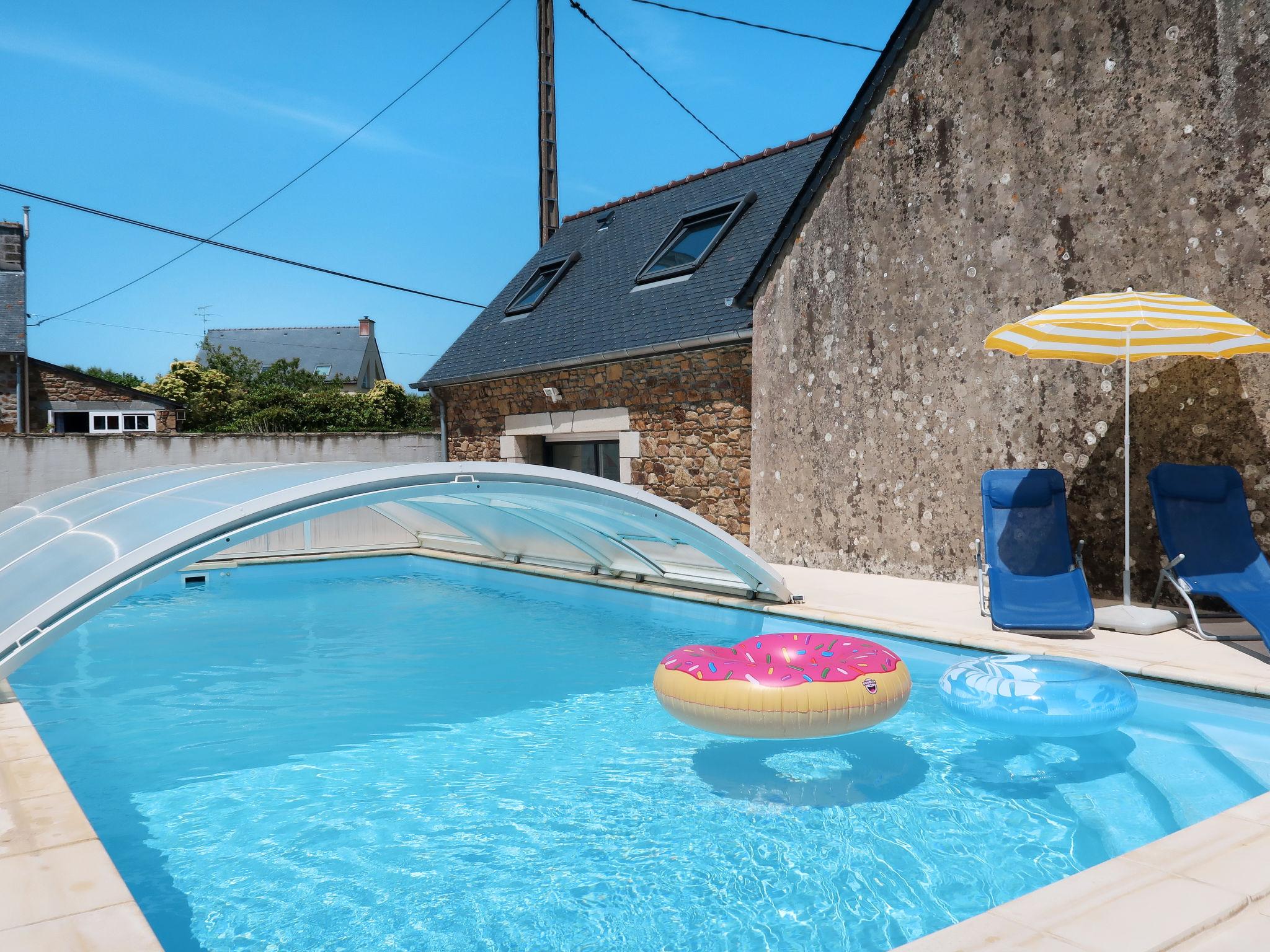 Foto 2 - Casa de 3 quartos em Plouha com piscina privada e vistas do mar