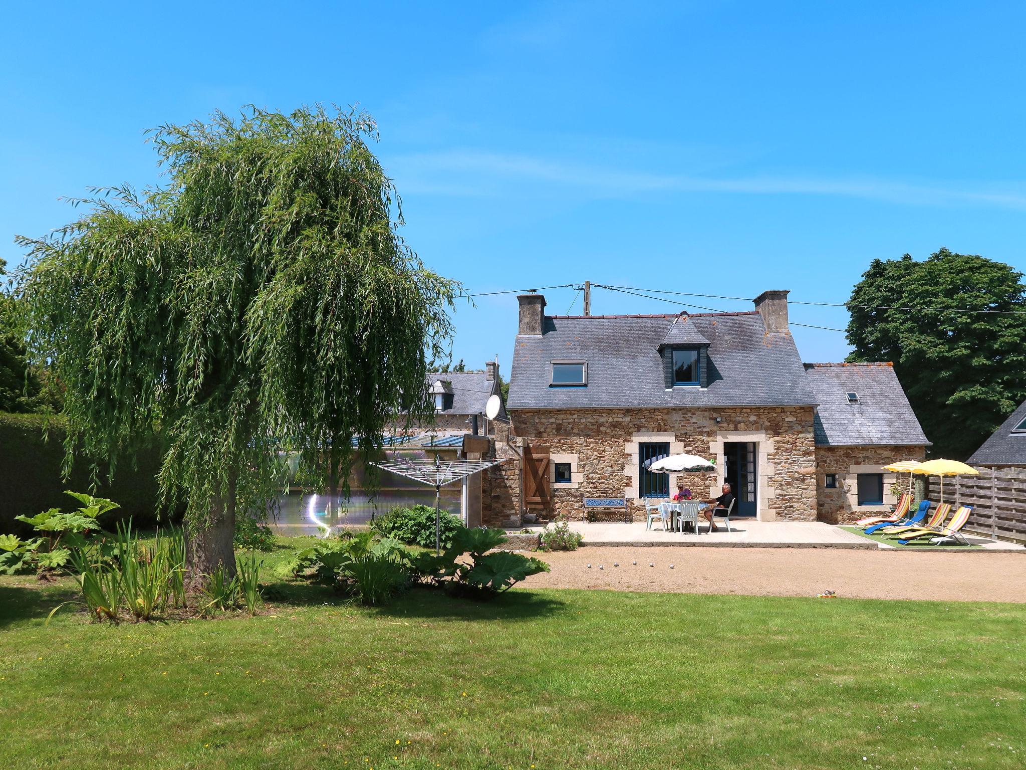 Photo 1 - Maison de 3 chambres à Plouha avec piscine privée et vues à la mer