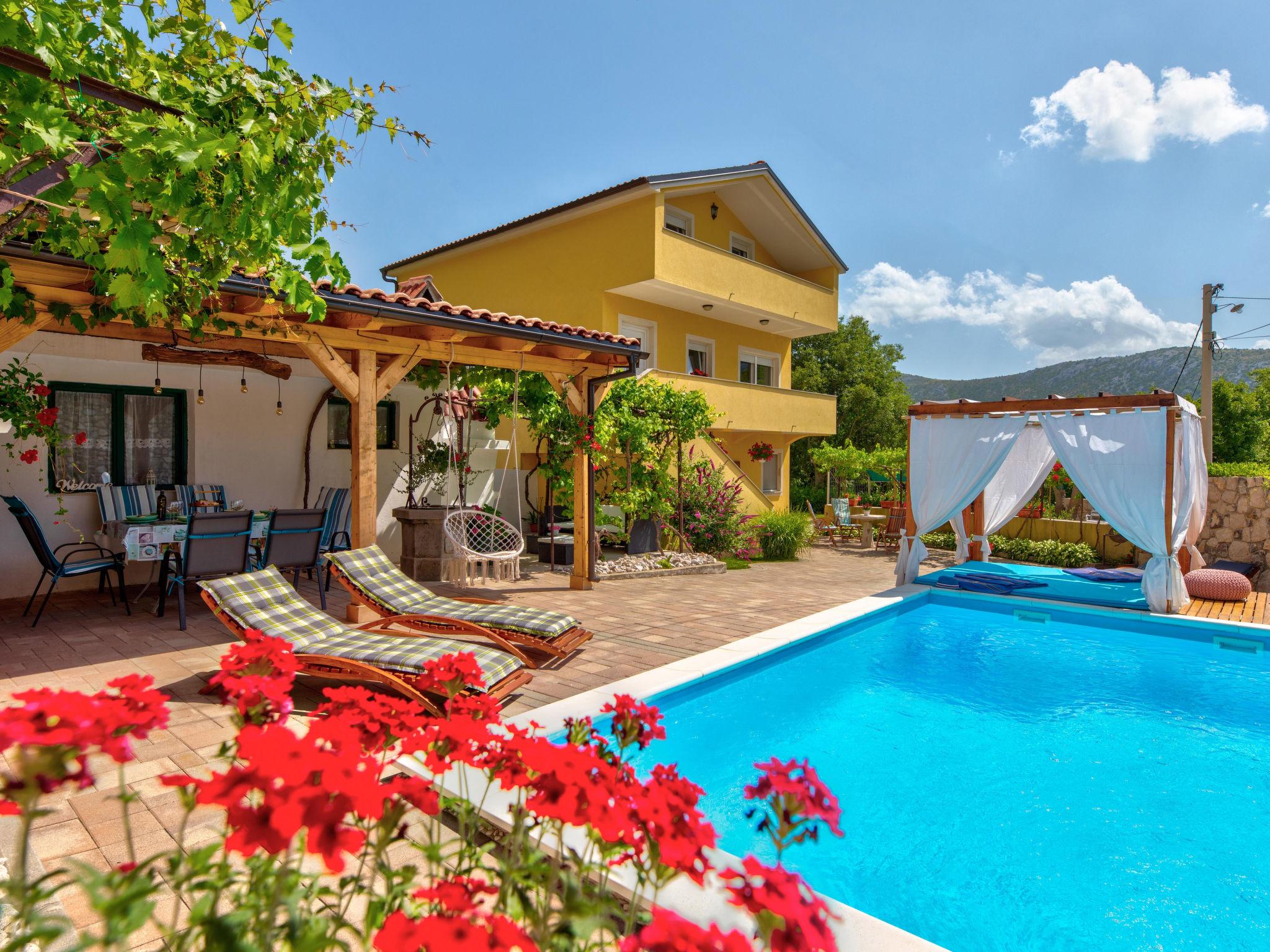 Photo 1 - Maison de 3 chambres à Vinodolska Općina avec piscine privée et vues à la mer