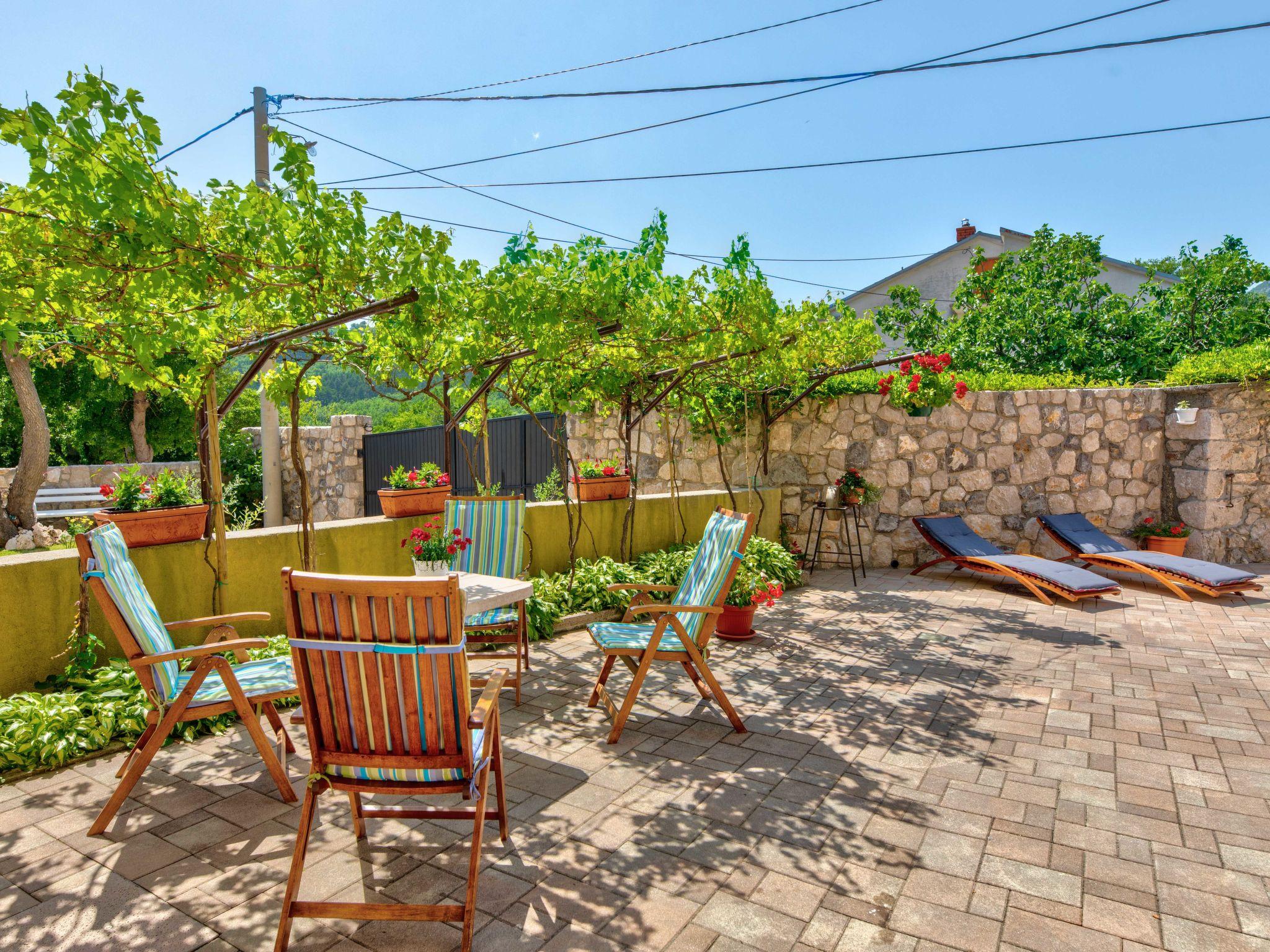 Photo 31 - Maison de 3 chambres à Vinodolska Općina avec piscine privée et jardin