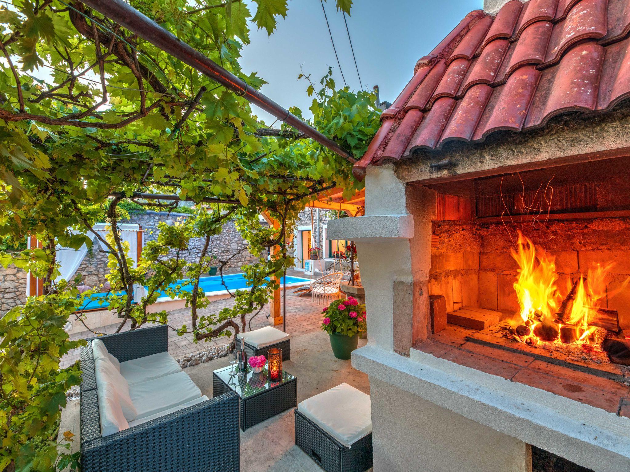 Photo 19 - Maison de 3 chambres à Vinodolska Općina avec piscine privée et jardin