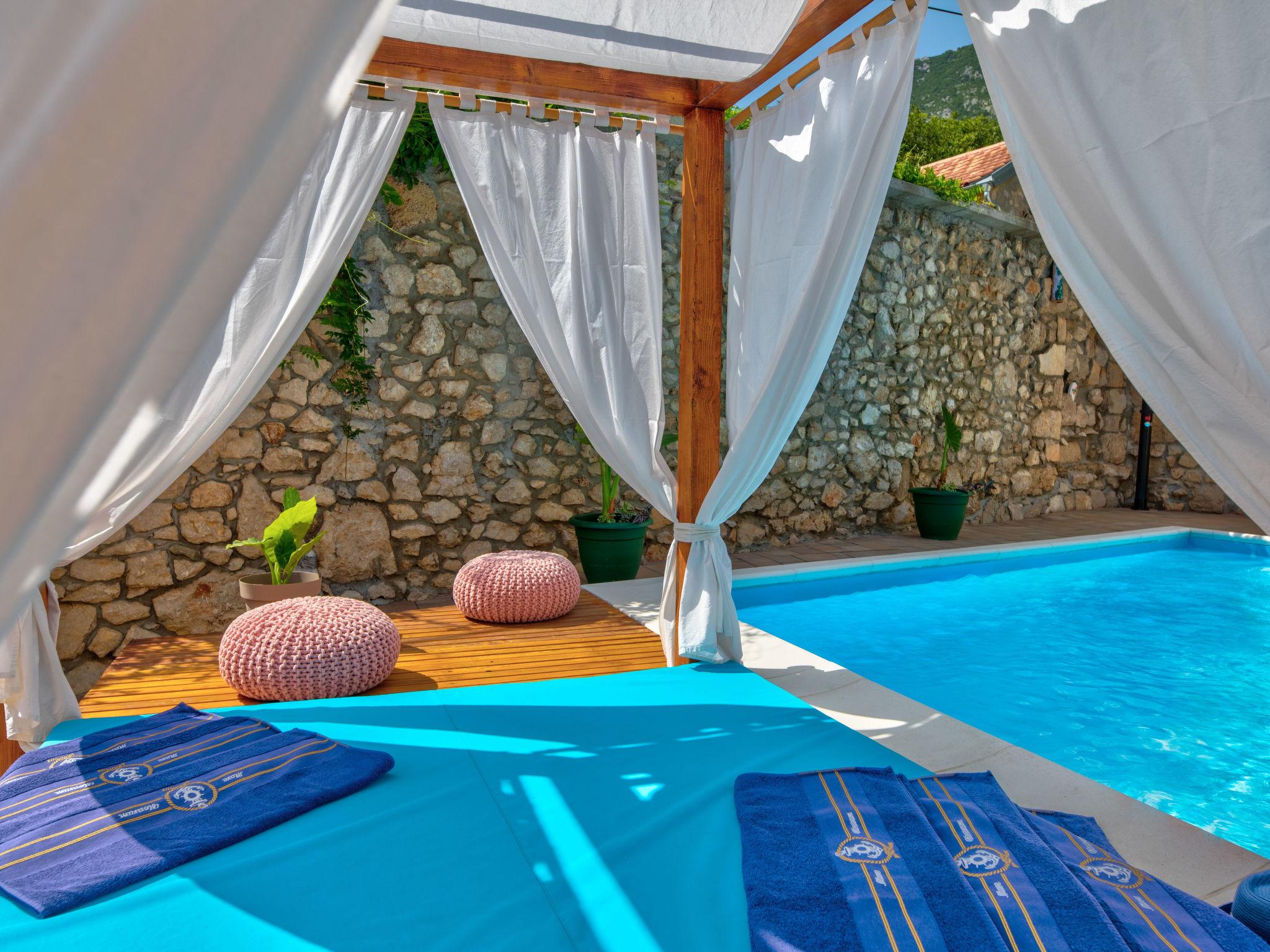 Photo 29 - Maison de 3 chambres à Vinodolska Općina avec piscine privée et vues à la mer