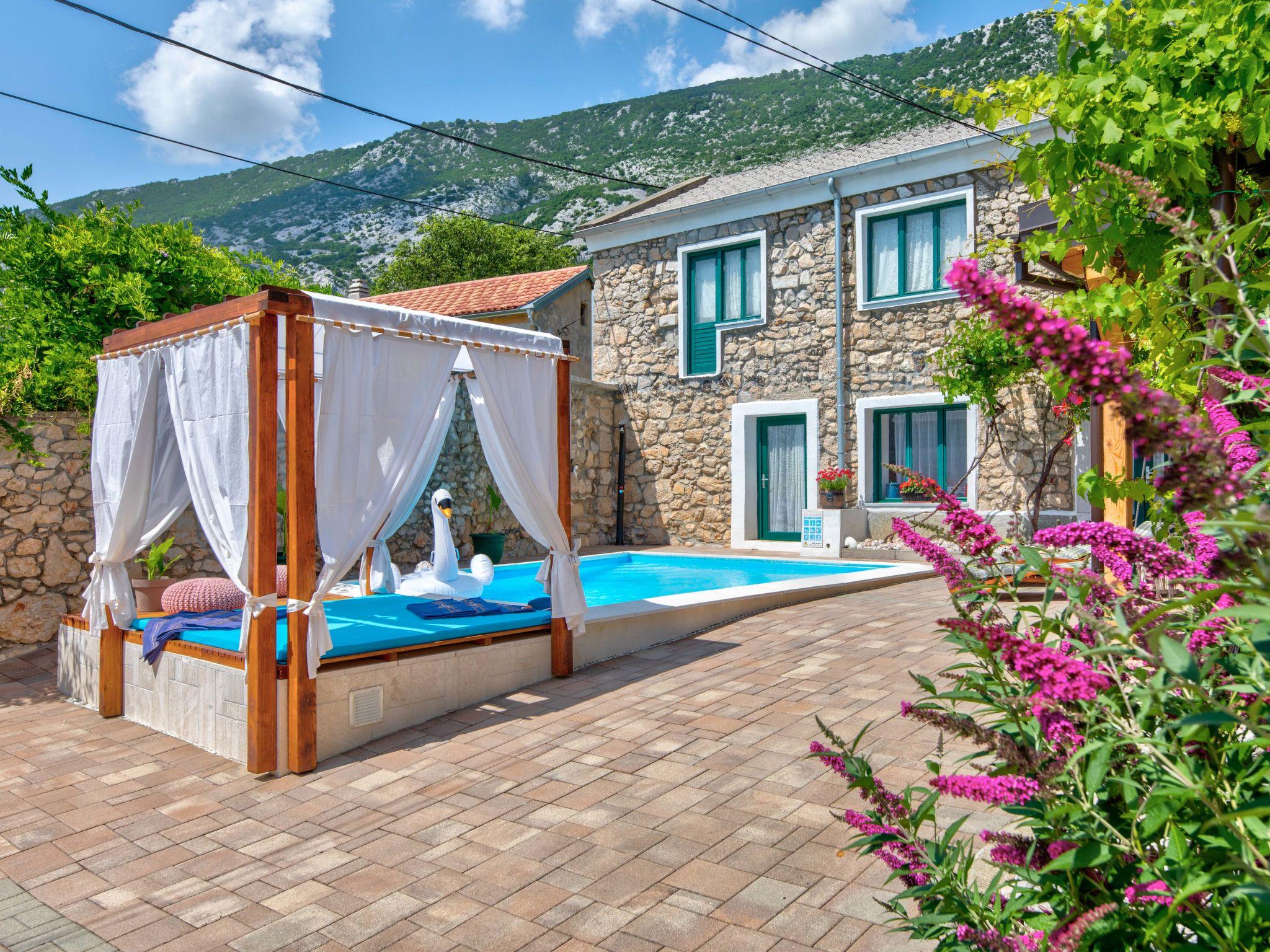 Foto 30 - Casa de 3 habitaciones en Vinodolska Općina con piscina privada y vistas al mar