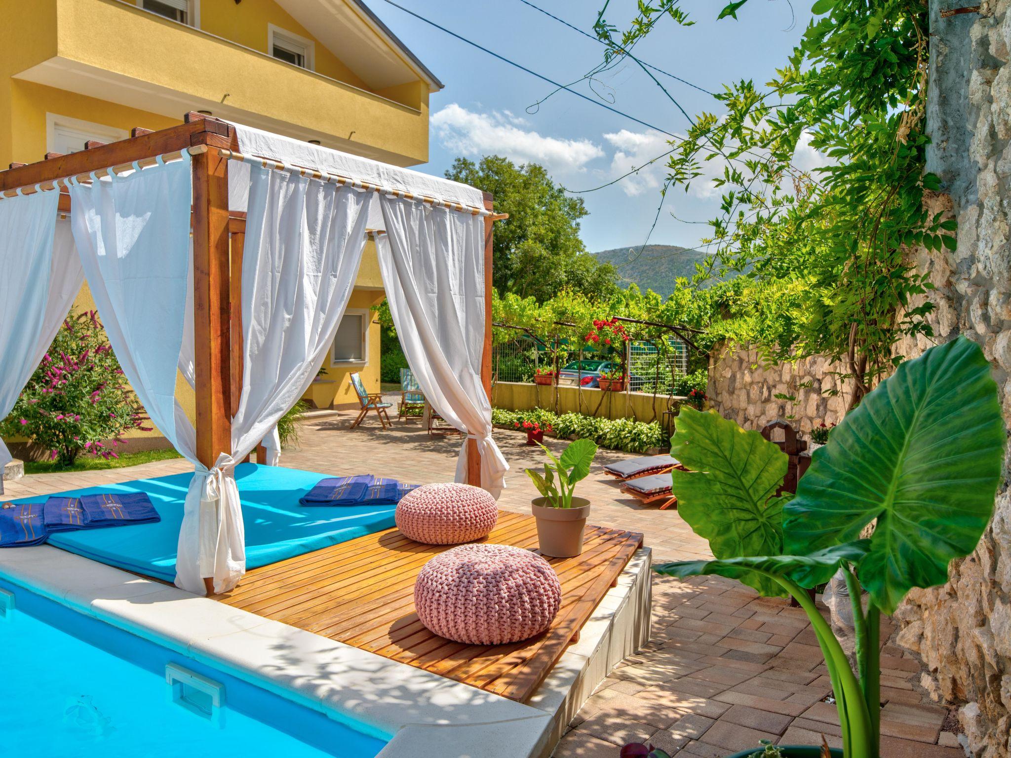 Foto 4 - Casa con 3 camere da letto a Vinodolska Općina con piscina privata e vista mare