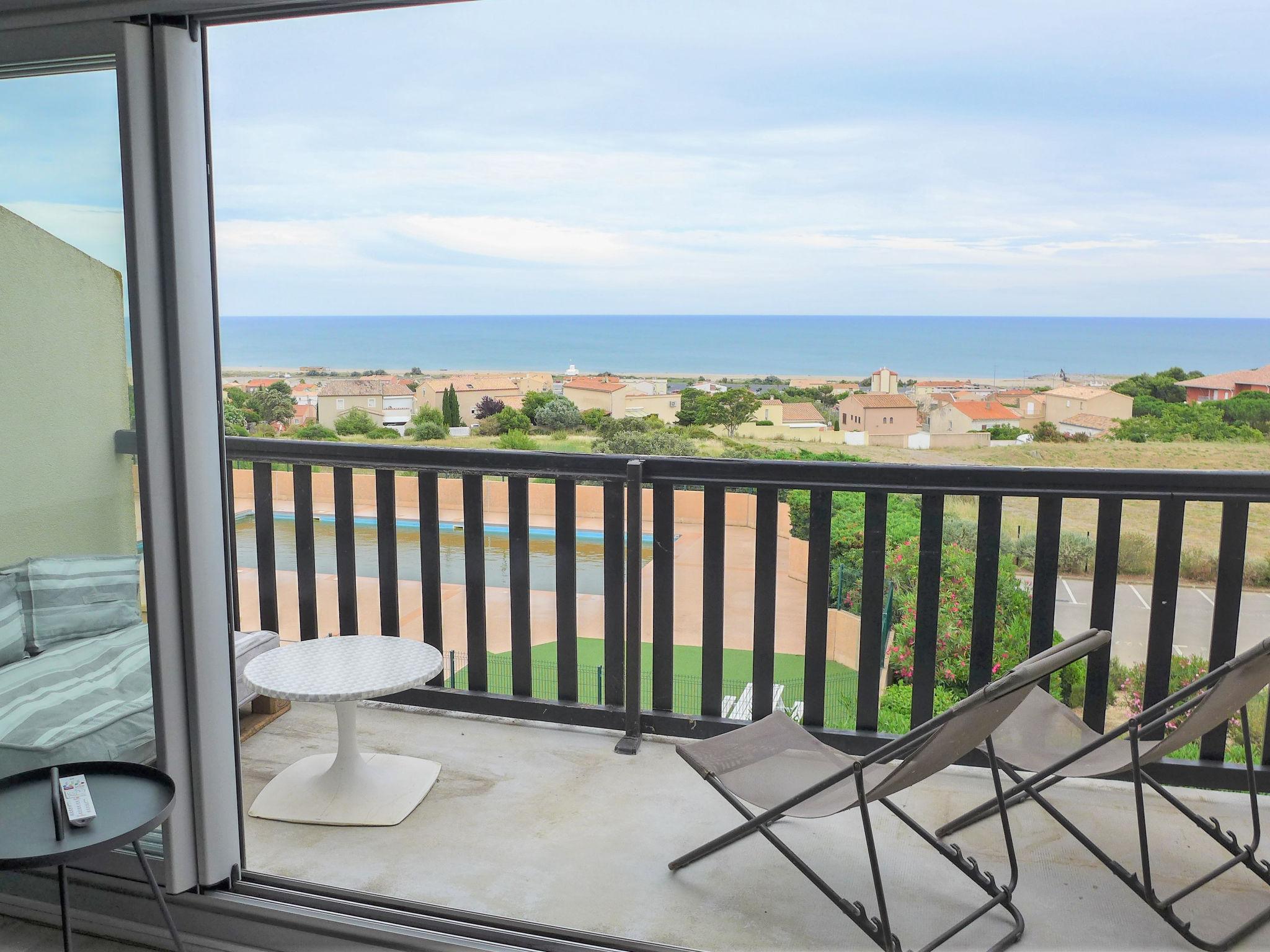 Photo 13 - 1 bedroom Apartment in Fleury with swimming pool and sea view