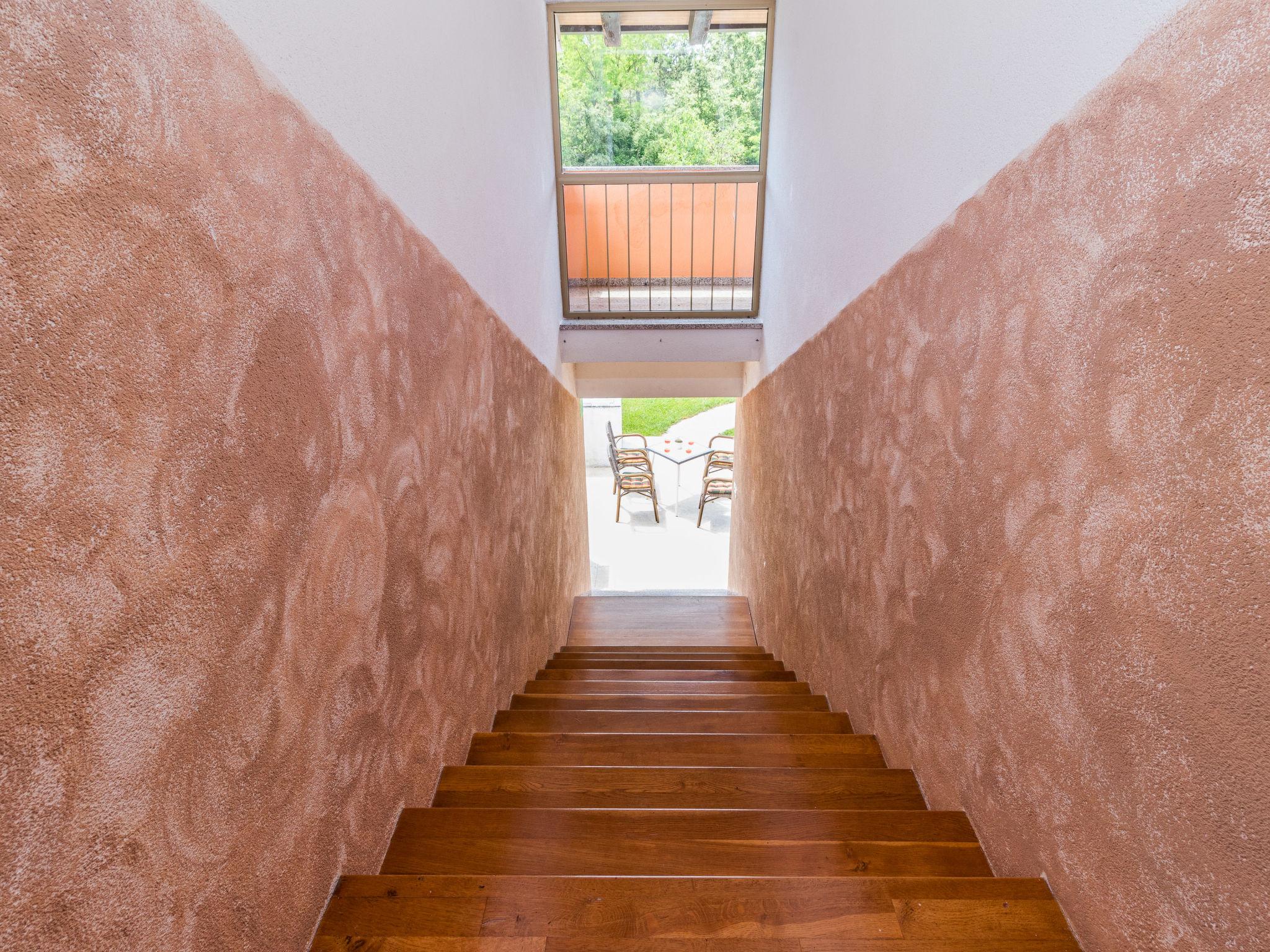 Photo 15 - Maison de 4 chambres à Karojba avec piscine privée et jardin