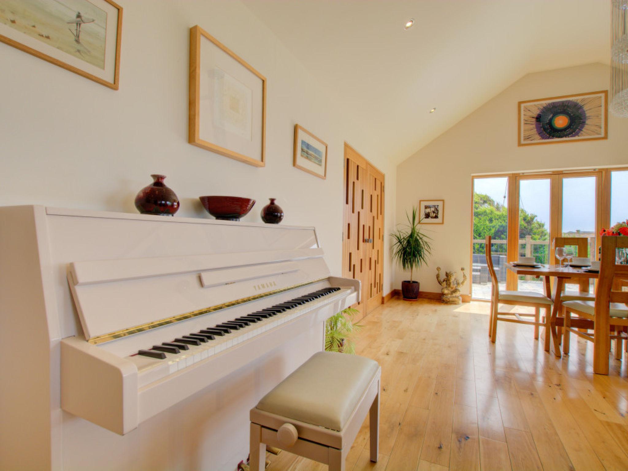 Photo 28 - 3 bedroom House in Padstow with garden and sea view