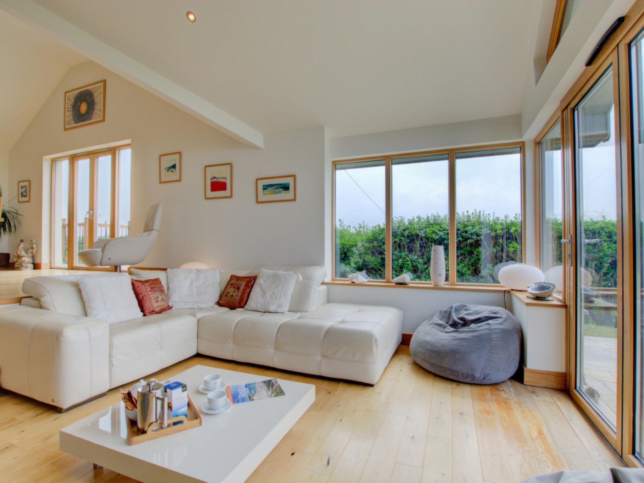 Photo 31 - 3 bedroom House in Padstow with garden and sea view