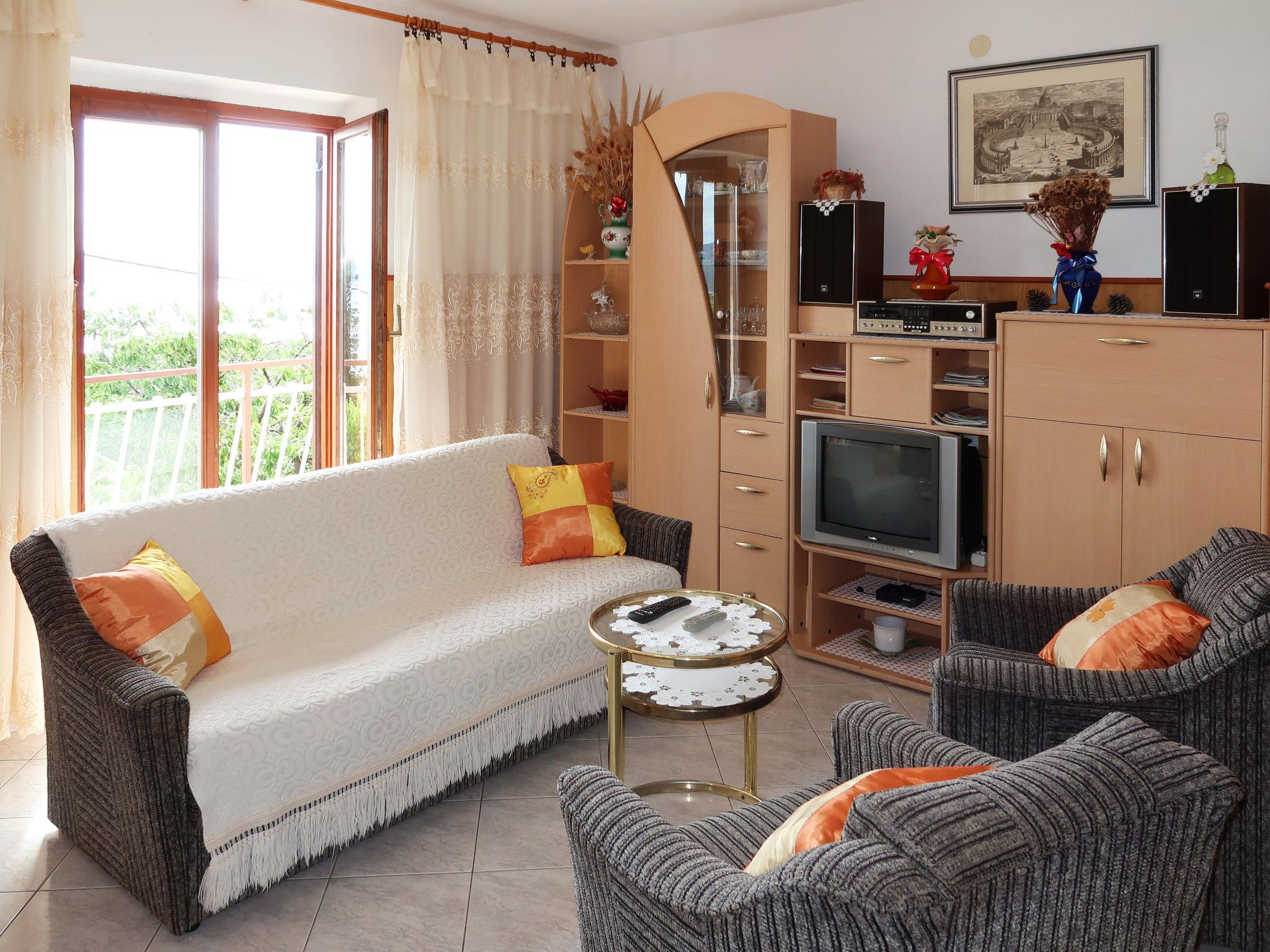 Foto 6 - Apartment mit 3 Schlafzimmern in Raša mit blick aufs meer