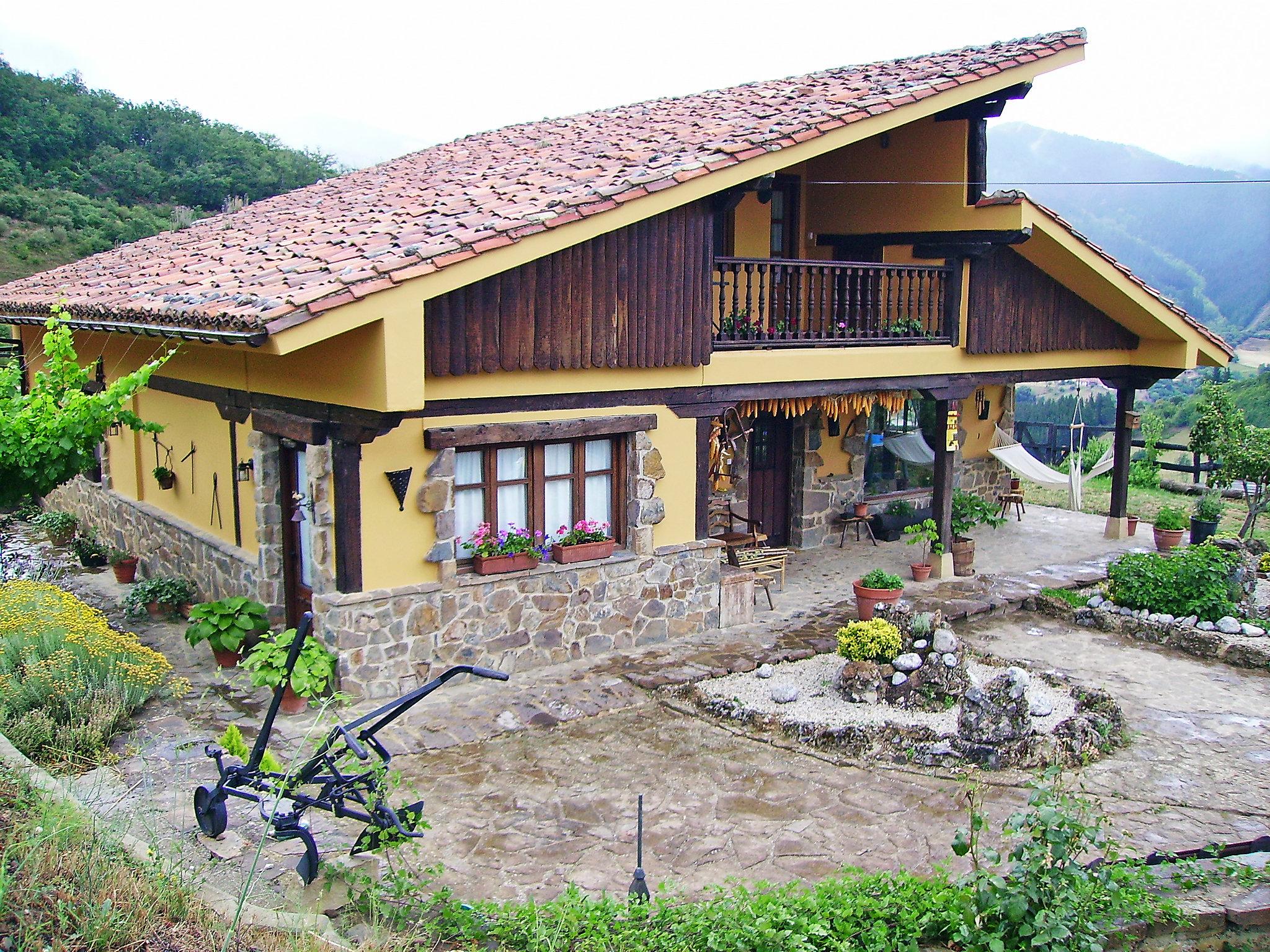 Foto 1 - Casa de 1 habitación en Cillorigo de Liébana con jardín