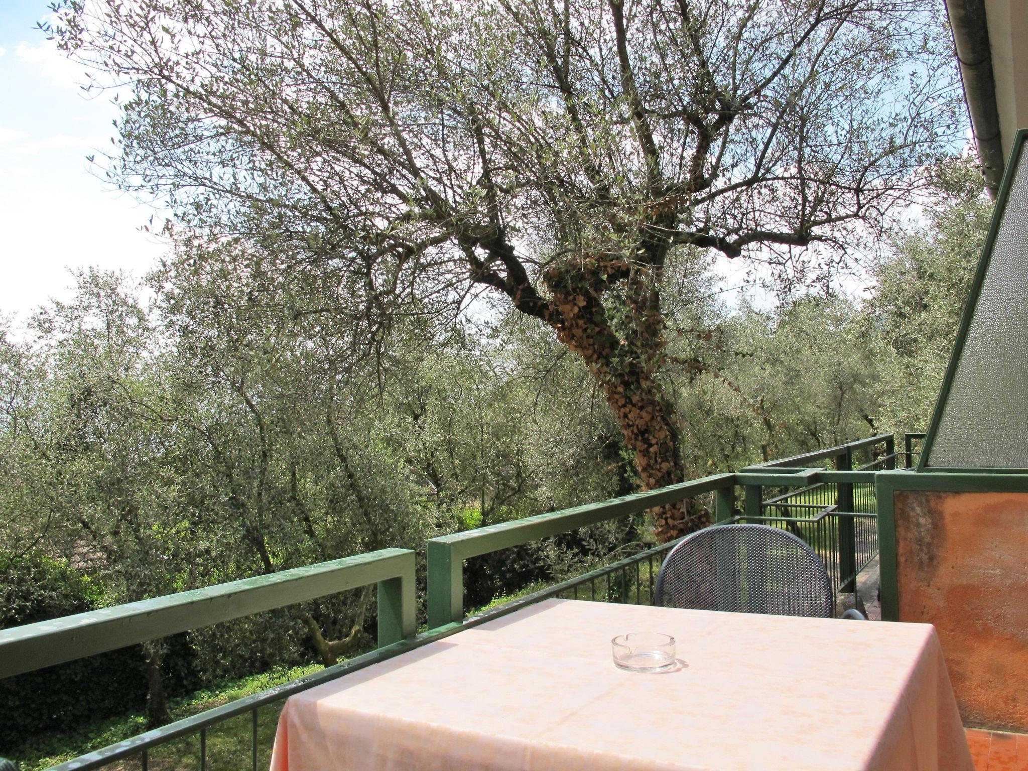 Photo 3 - 1 bedroom Apartment in Garda with swimming pool and mountain view